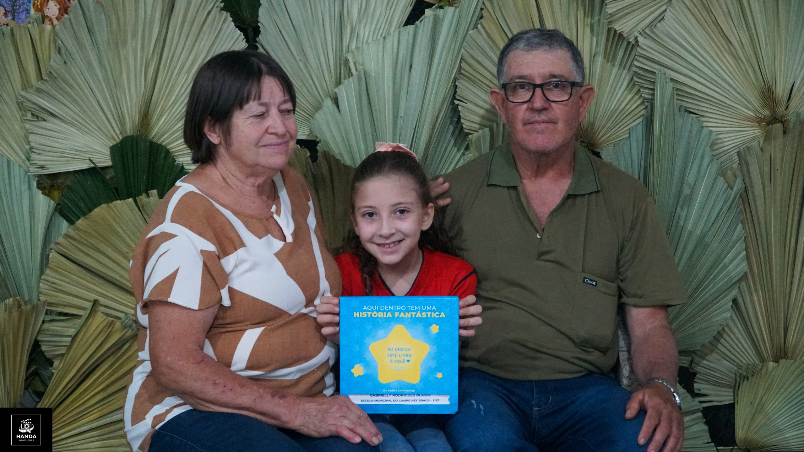 Noite autógrafos colégio Aurélio Buarque de Holanda. Handa Produções