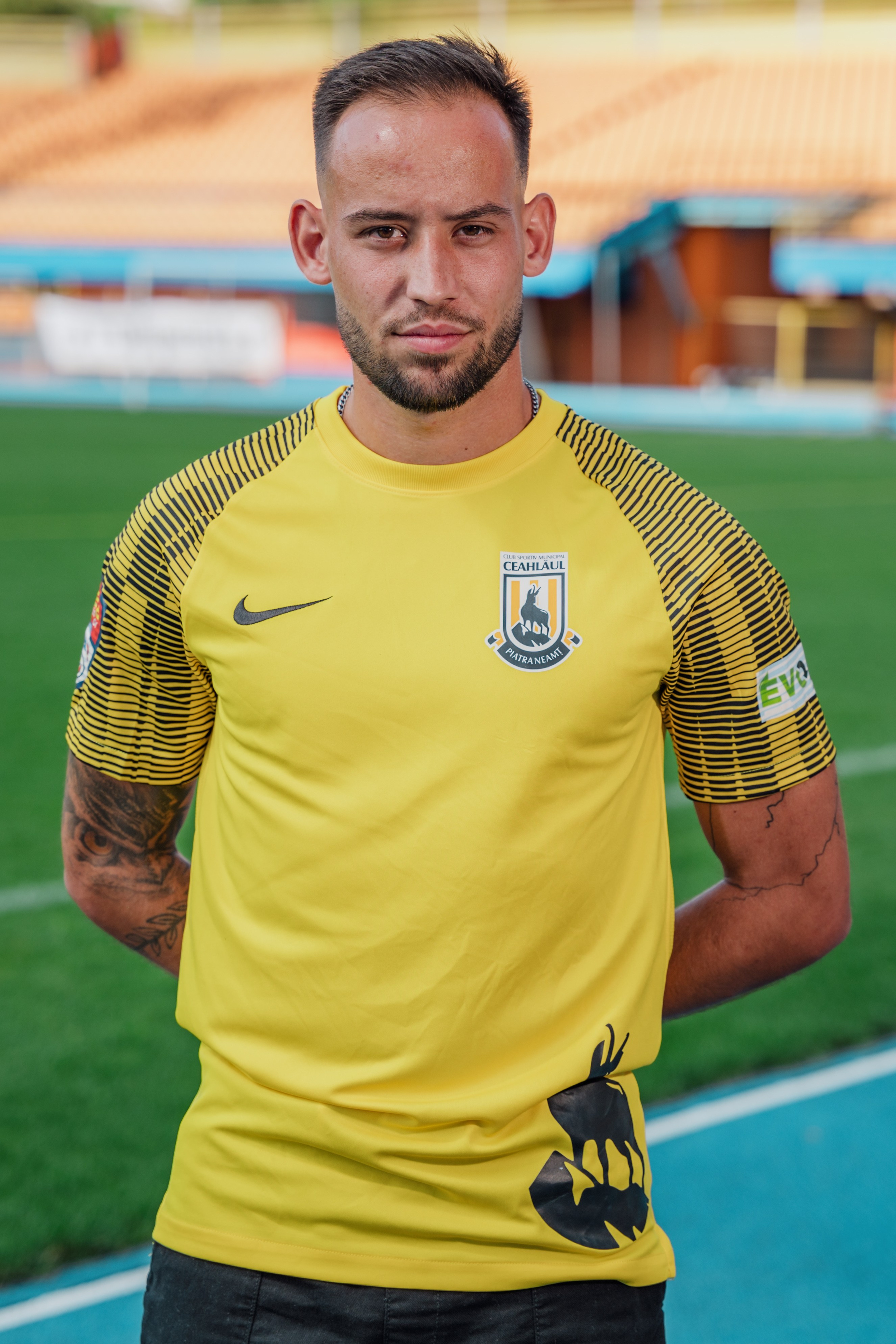 Folha. Dragosbaciuartphotographer