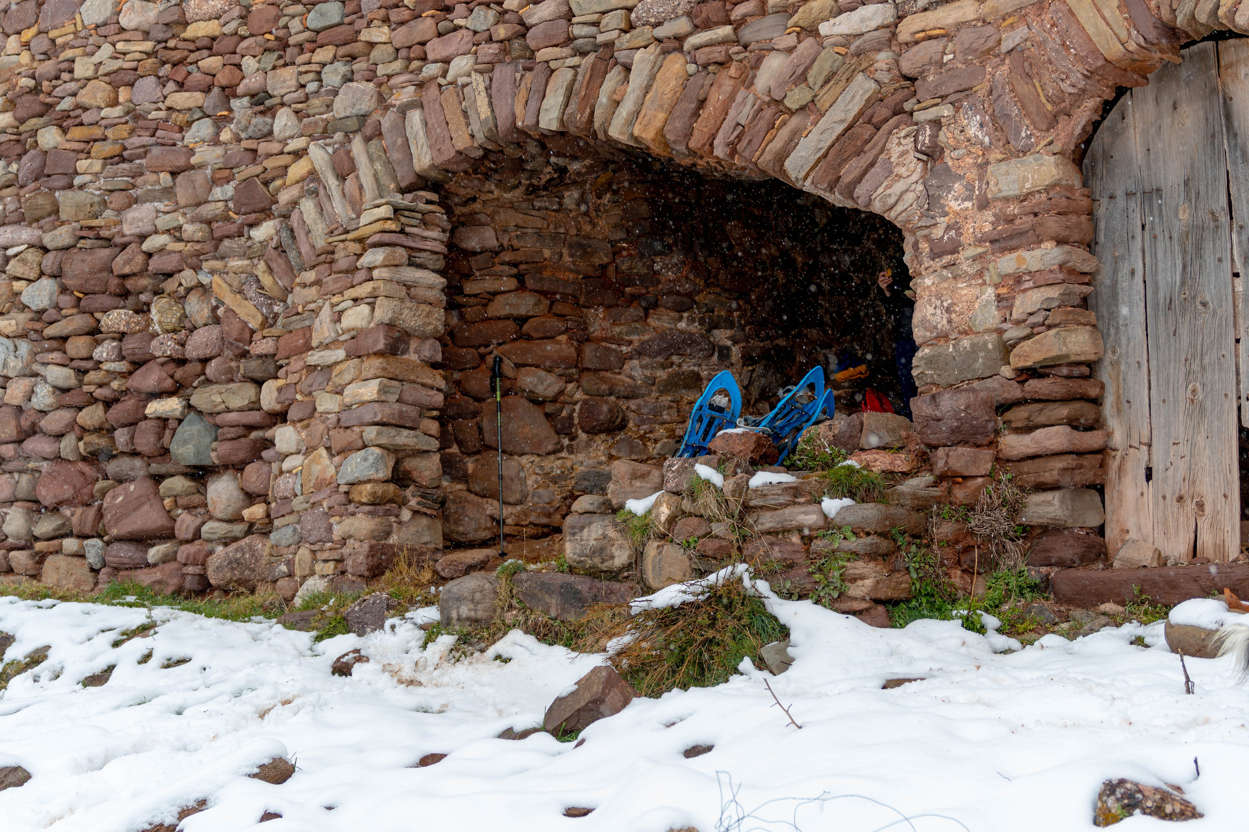 Pueblo abandonado de Montsor nevado. Alba del Norte Studio