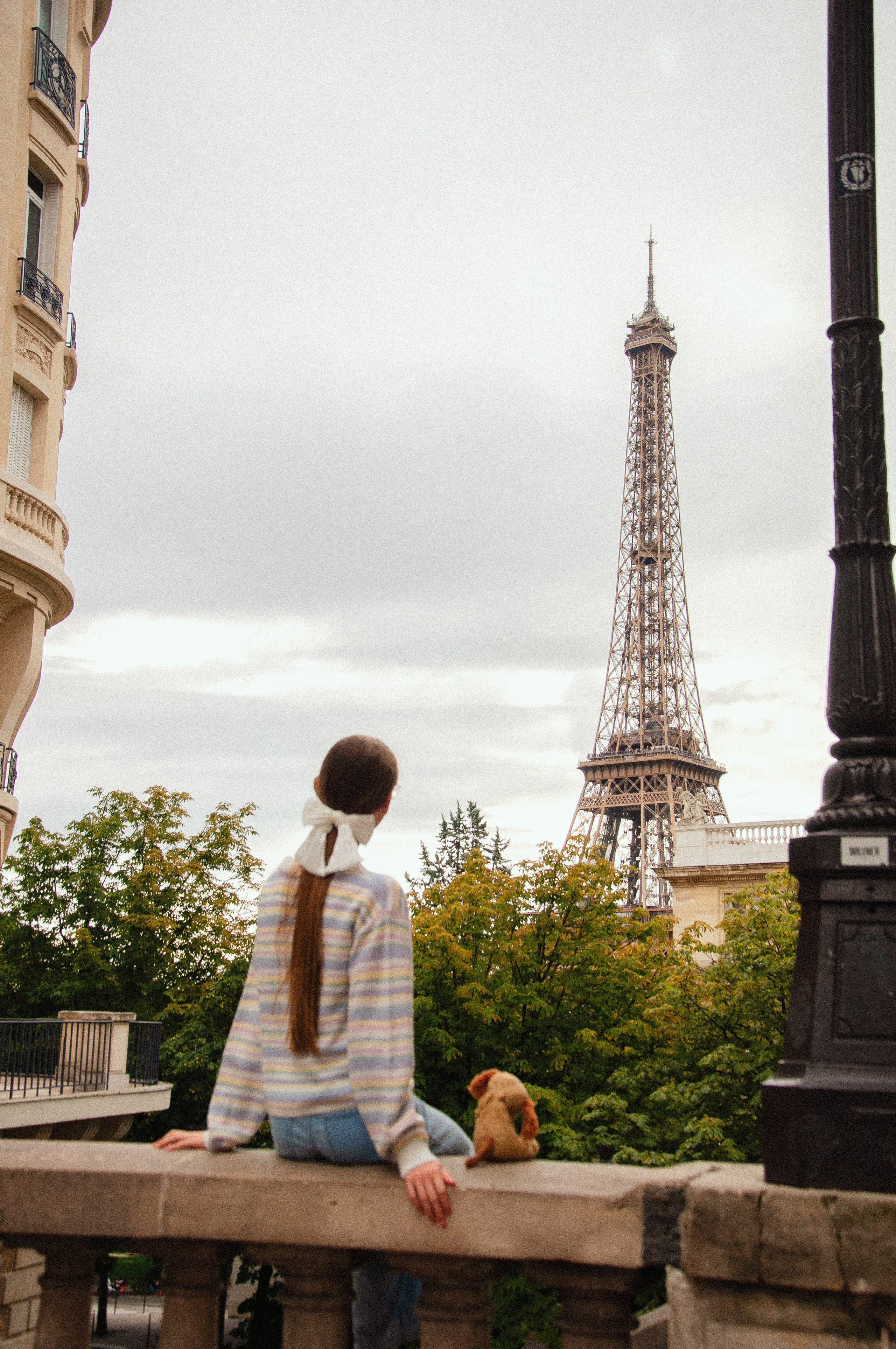 Семейная фотосессия у Эйфелевой башни. Фотограф в Париже Полина Осипова