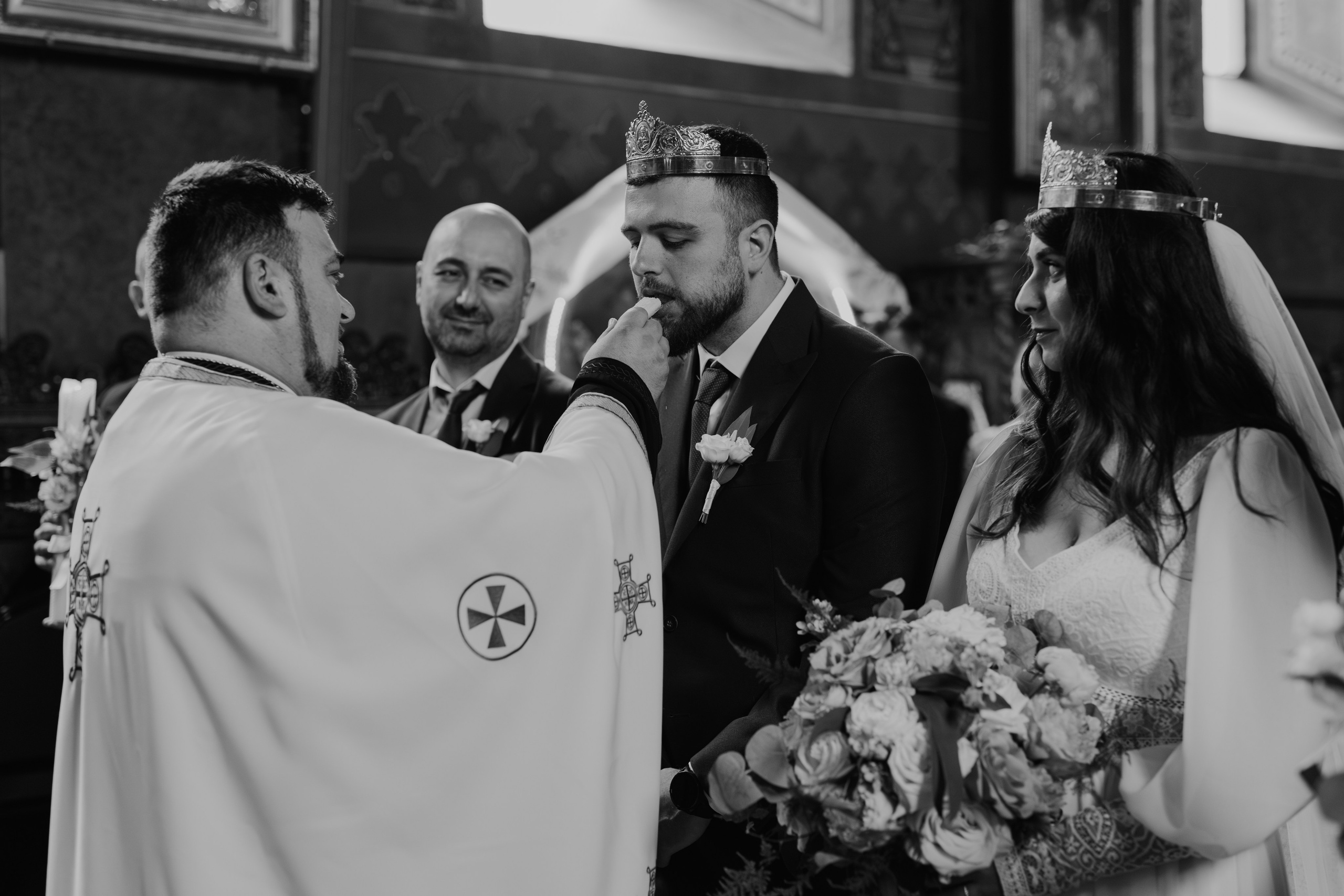 Flori & Cosmin. Main