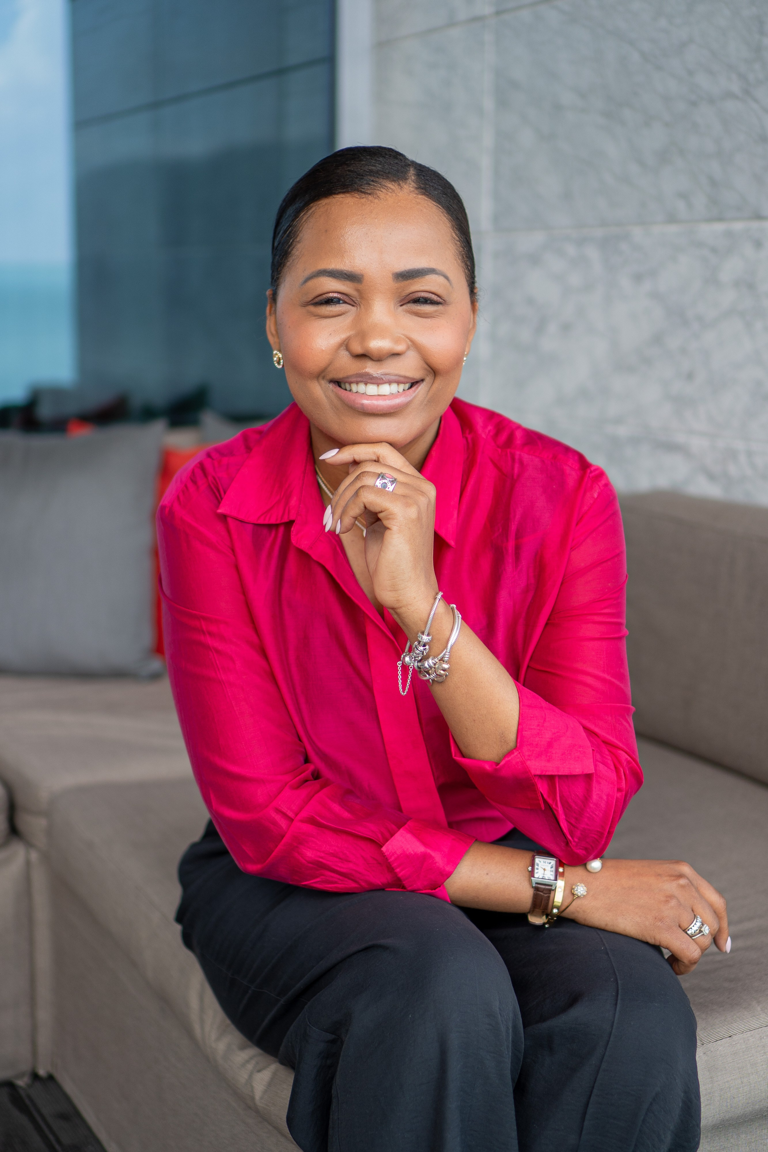 Raquel Ribeiro. Frames by Giovani Braga