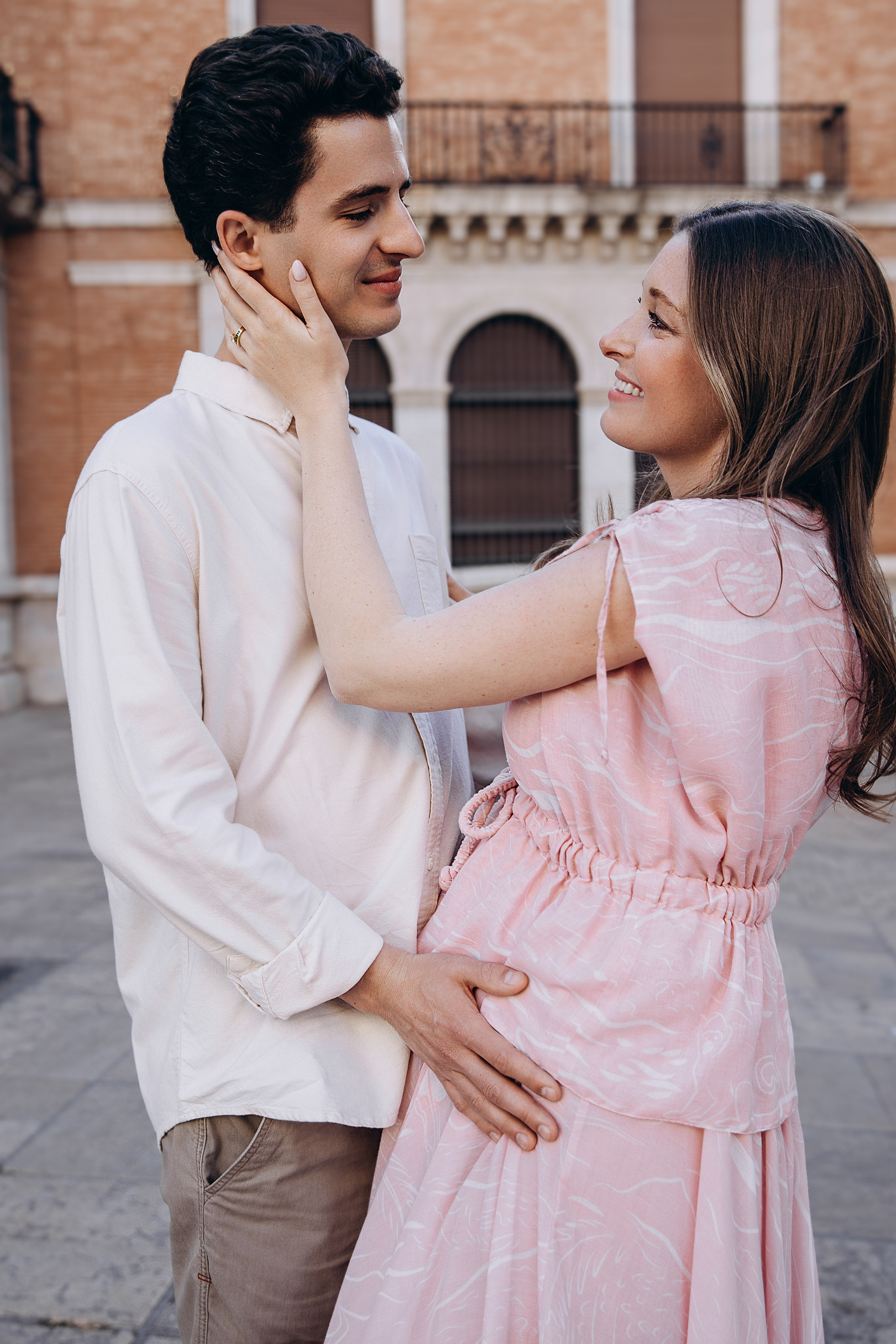 Hermosa Fotografía de Embarazo por Julia Gnatenko | Sesiones de Maternidad en Valencia, Alicante, Barcelona. Julia Gnatenko — Fotógrafa en Valencia, Alicante, Barcelona, España y Europa