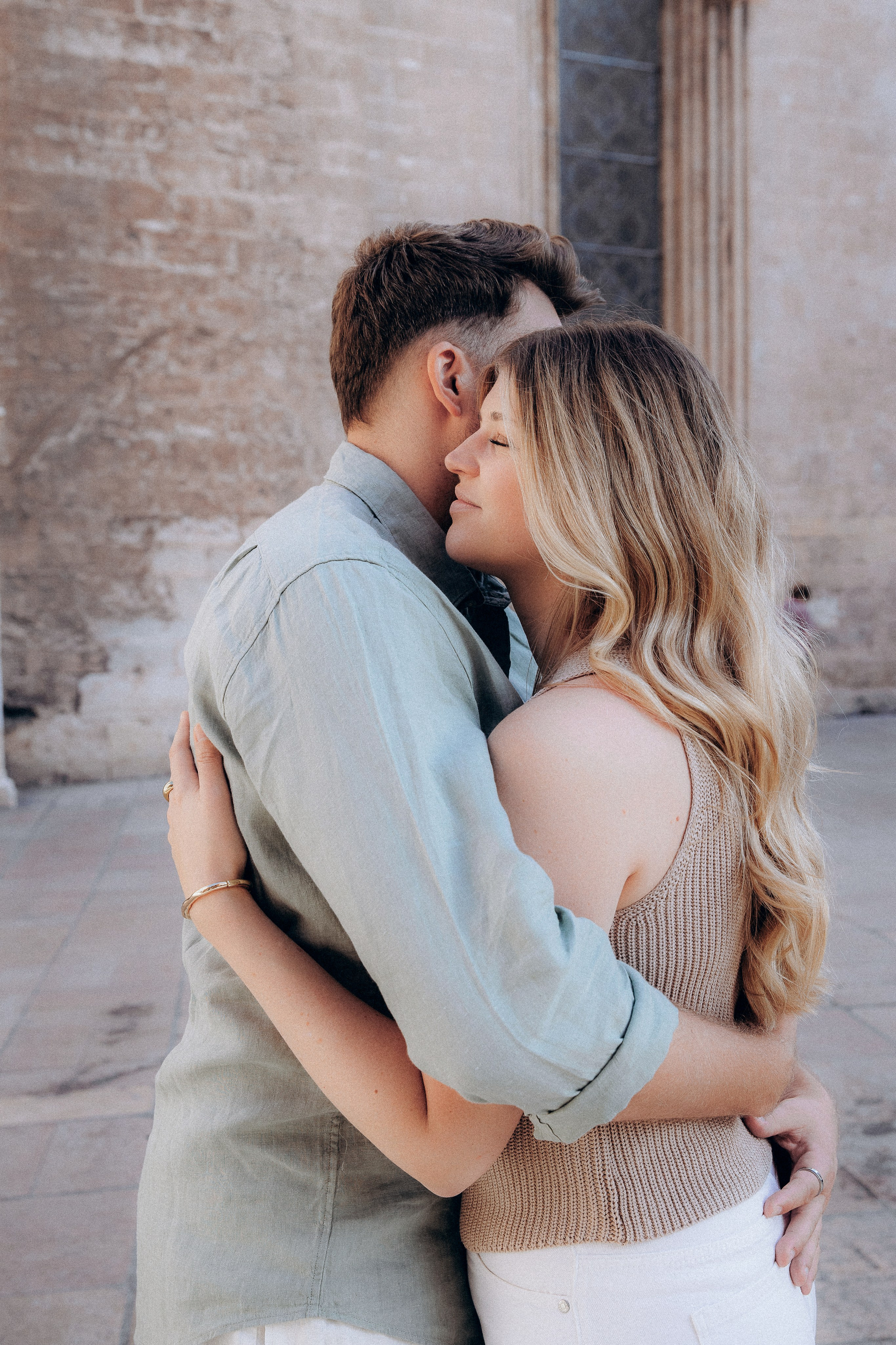 Fotografía de Pareja por Julia Gnatenko | Sesiones Románticas en Valencia, Alicante, Barcelona, España. Julia Gnatenko — Fotógrafa en Valencia, Alicante, Barcelona, España y Europa