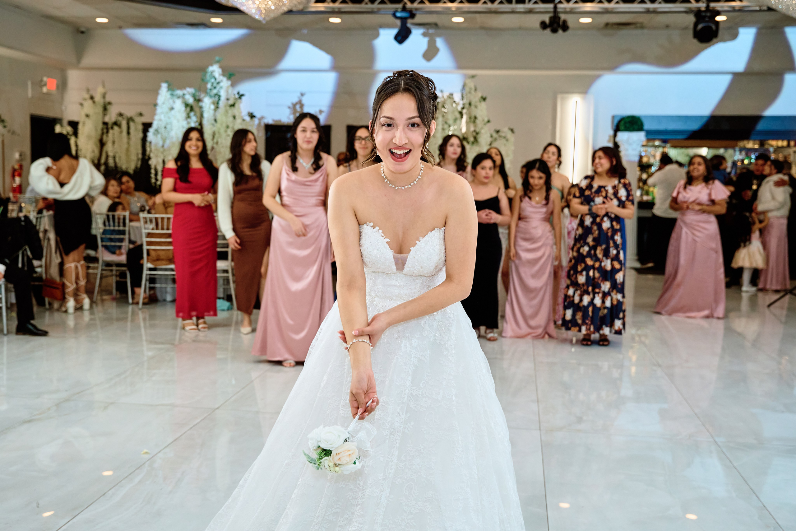 Weddings. Portraits, Quinceanera & Weddings Photographer