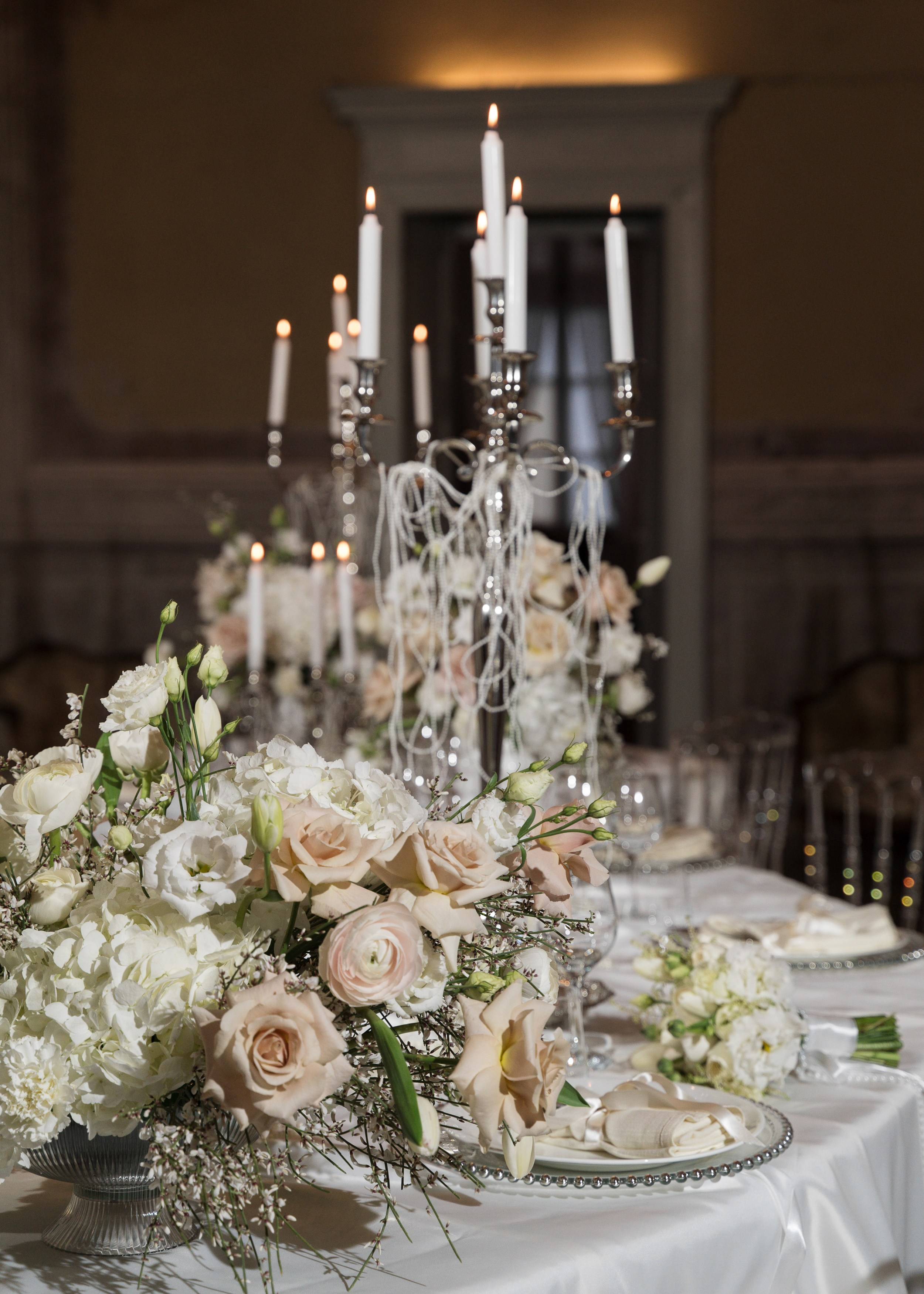 Intimate wedding in Milan. Proposal Photographer in Lake Como