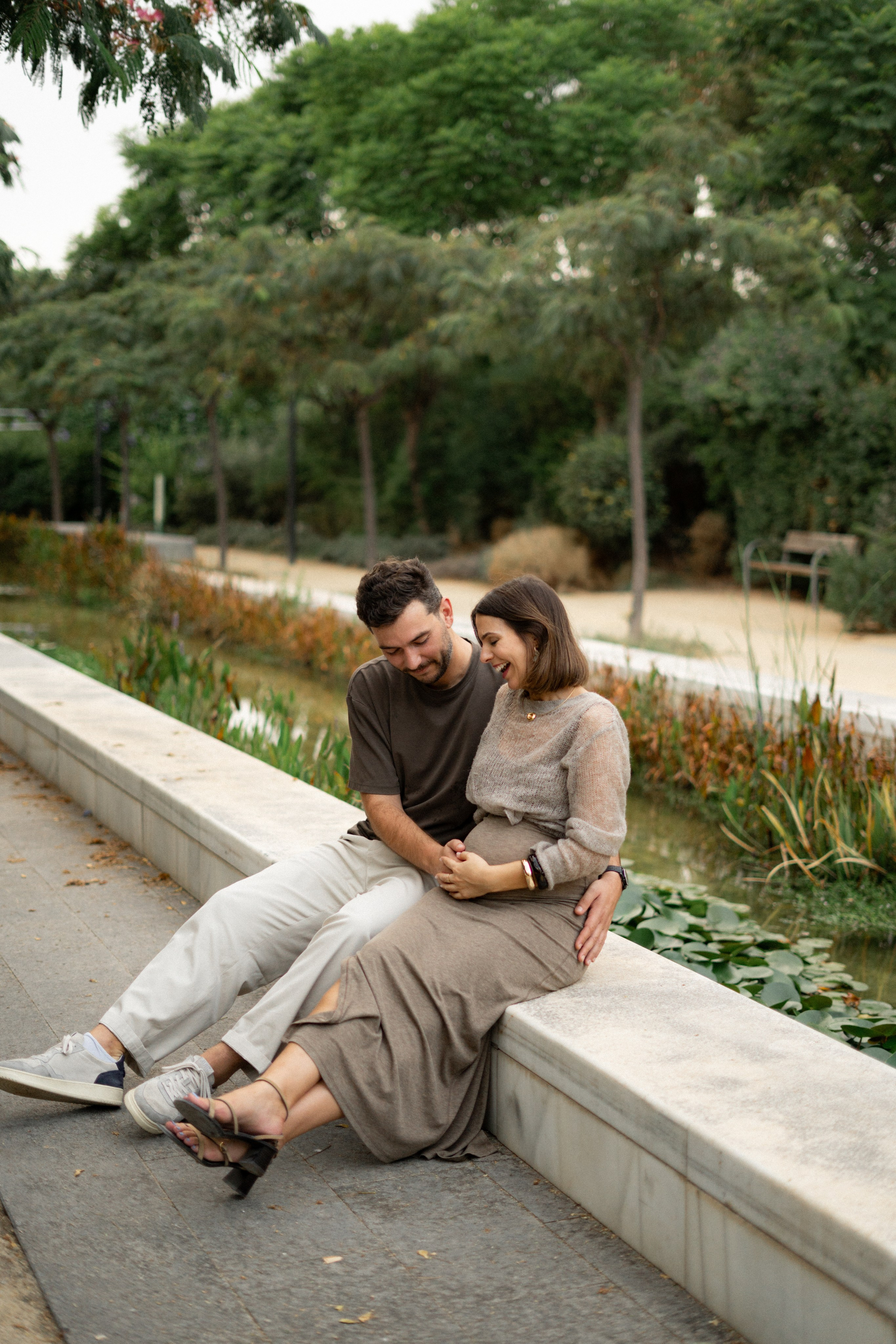 Familia/embarazo. Fotógrafo retratos, marcas y contenido en Valencia, España, Europa
