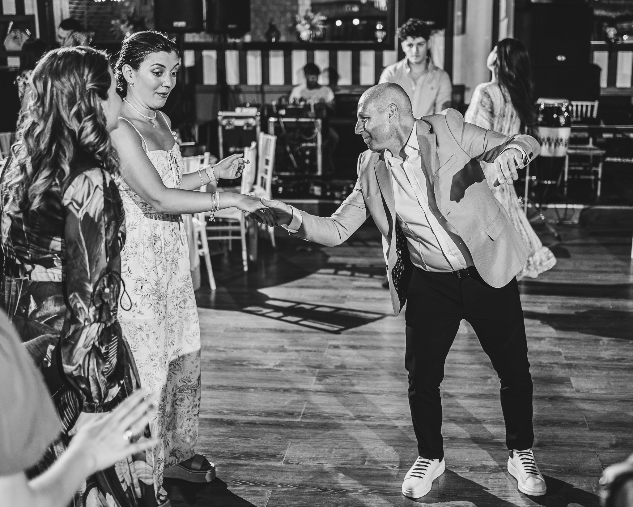 Fotograf de Botez în București- Mihai Popa Fotograf. Fotograf Nuntă & Botez București - Mihai Popa | Dincolo de oameni, imortalizez emoții!