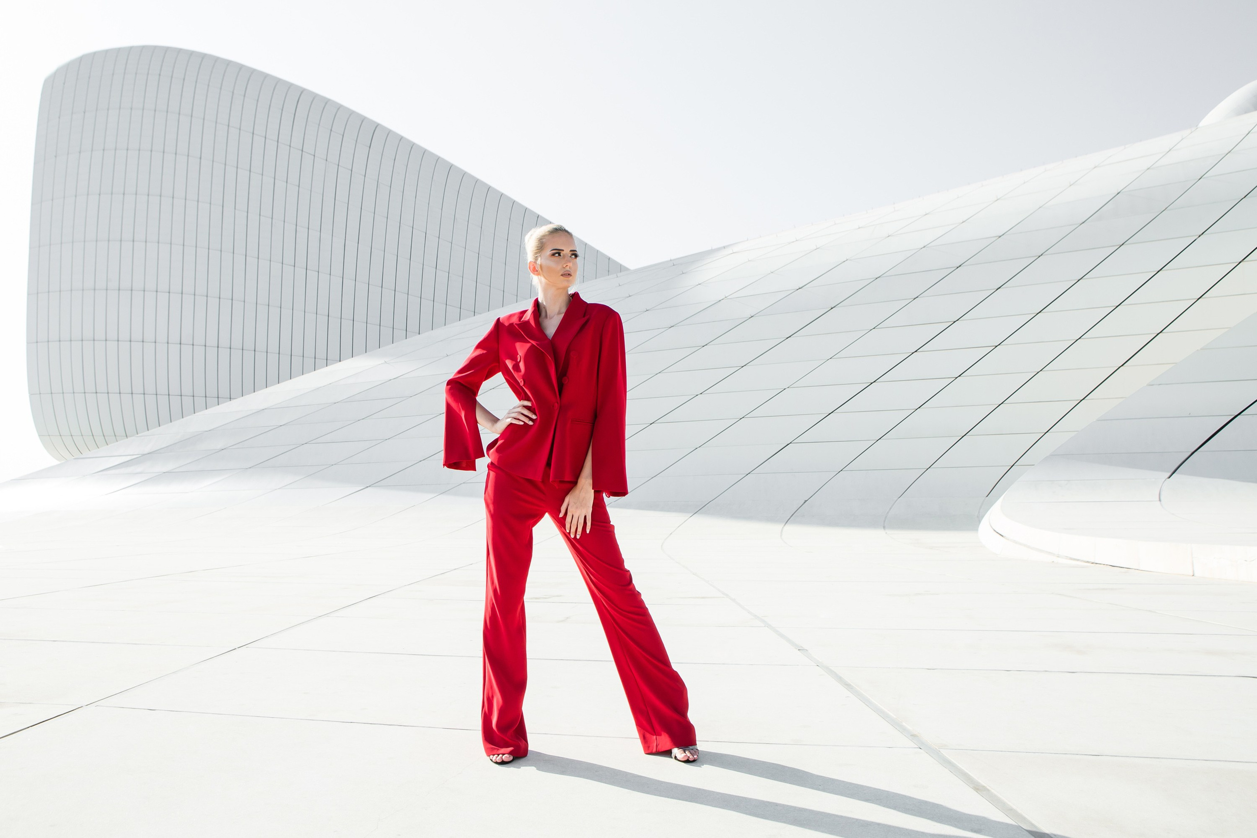 Moda Fotoqrafiyası Xidməti | Bakıda Brend və Lookbook Çəkilişləri. Məhsul Fotoqrafı Bakıda