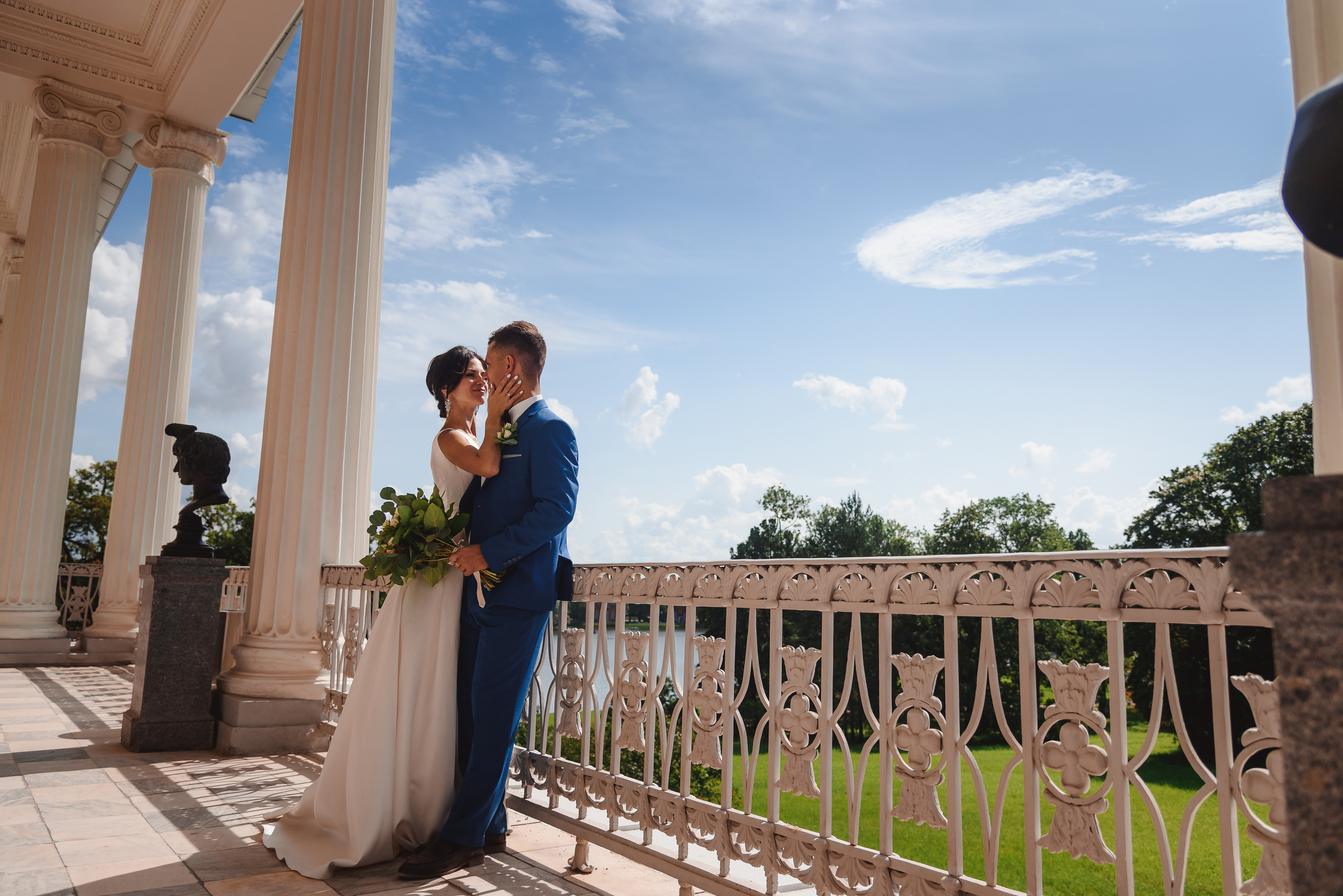 Свадебная фотосессия love story молодоженов