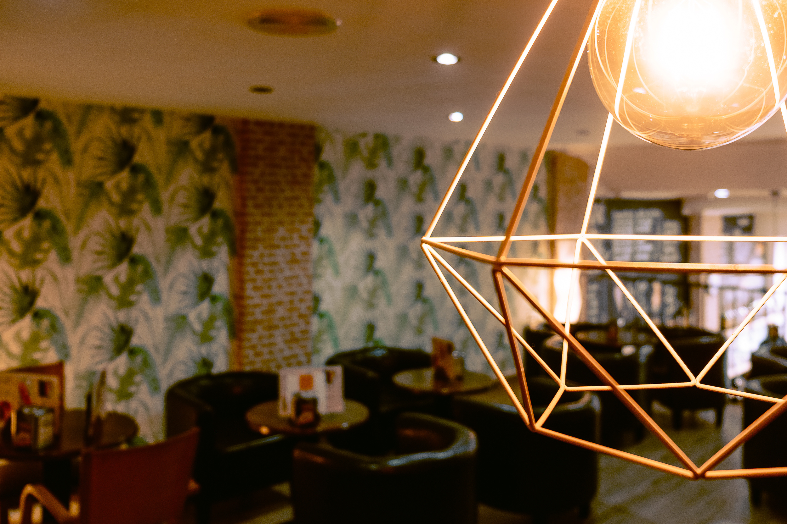 Интерьерная съемка кафе в Испании