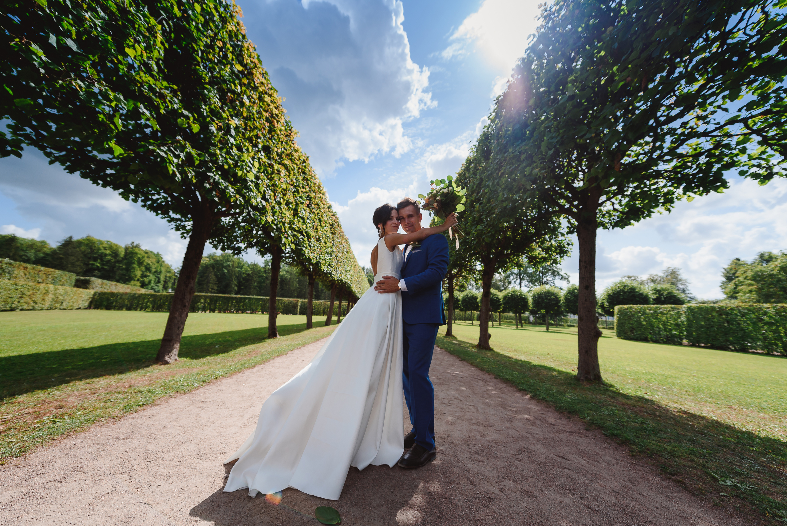 Свадебная фотосессия love story молодоженов