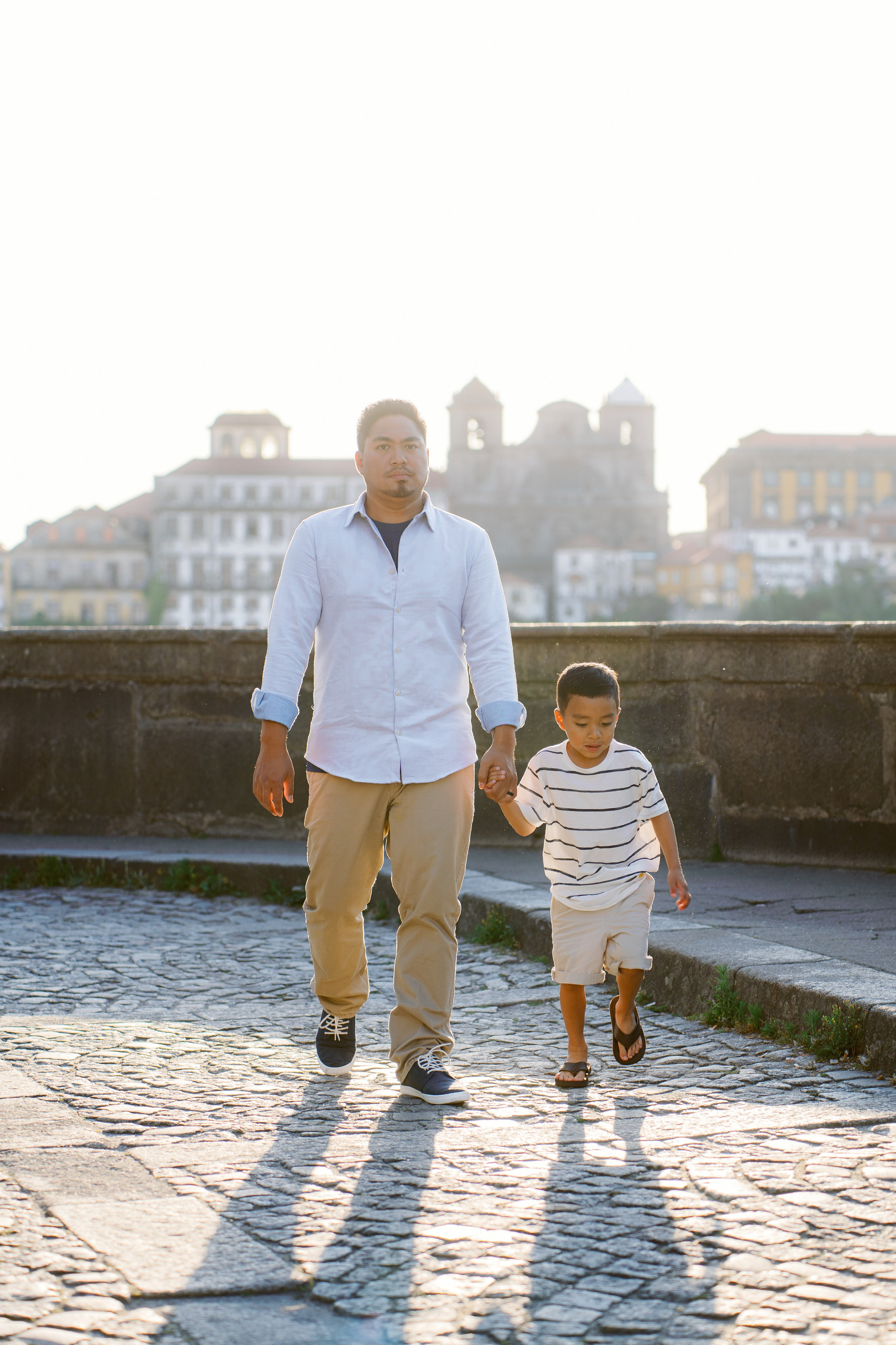 Family photo shoot in Porto. Photographer in Portugal Polina Gotovaya