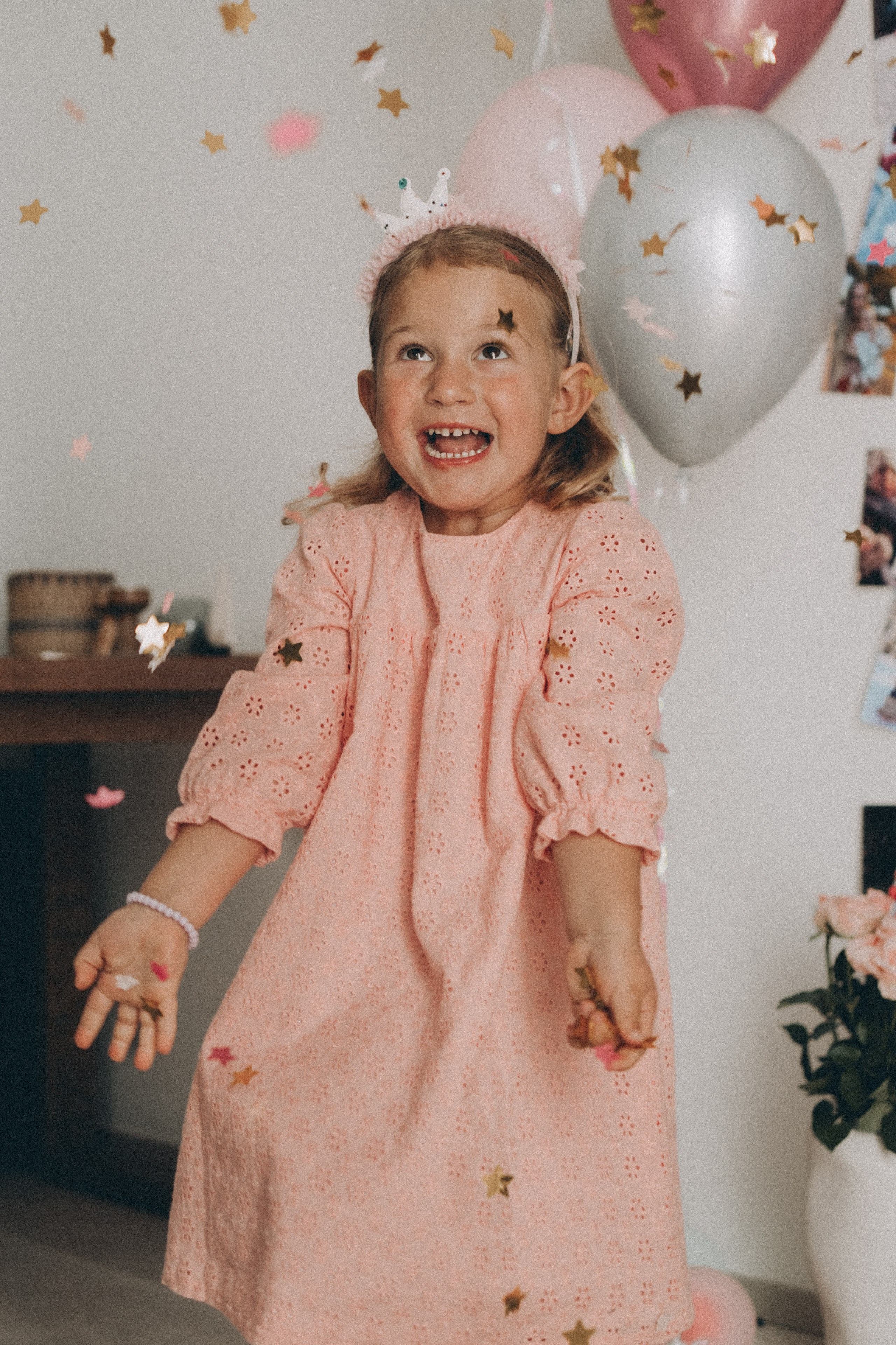 Adri 3rd Bday. Family photographer in Helsinki, Victoria Guadagno
