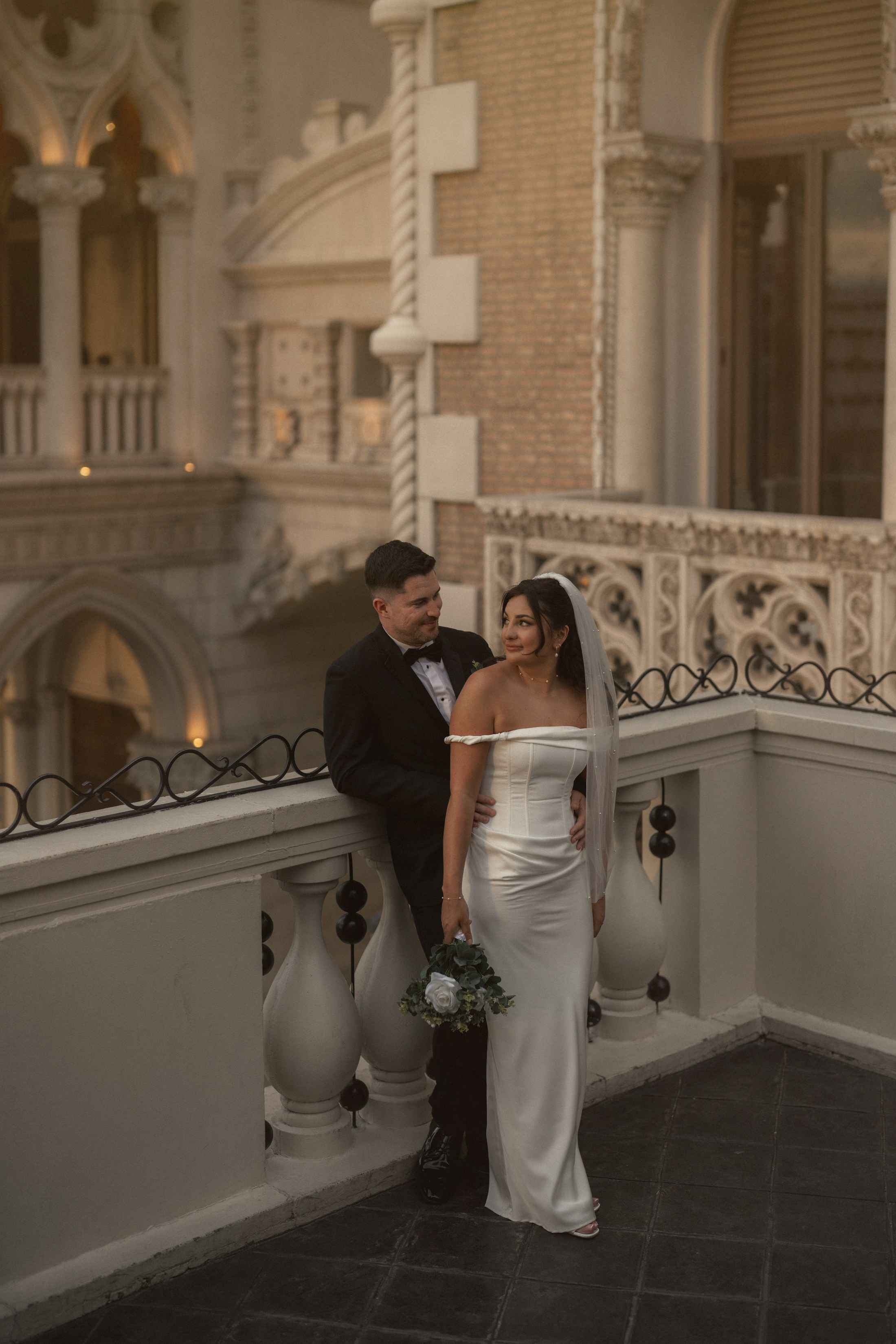 Amy&Alex. Wedding & elopement photographer Viktoriya Kravtsov. Las Vegas