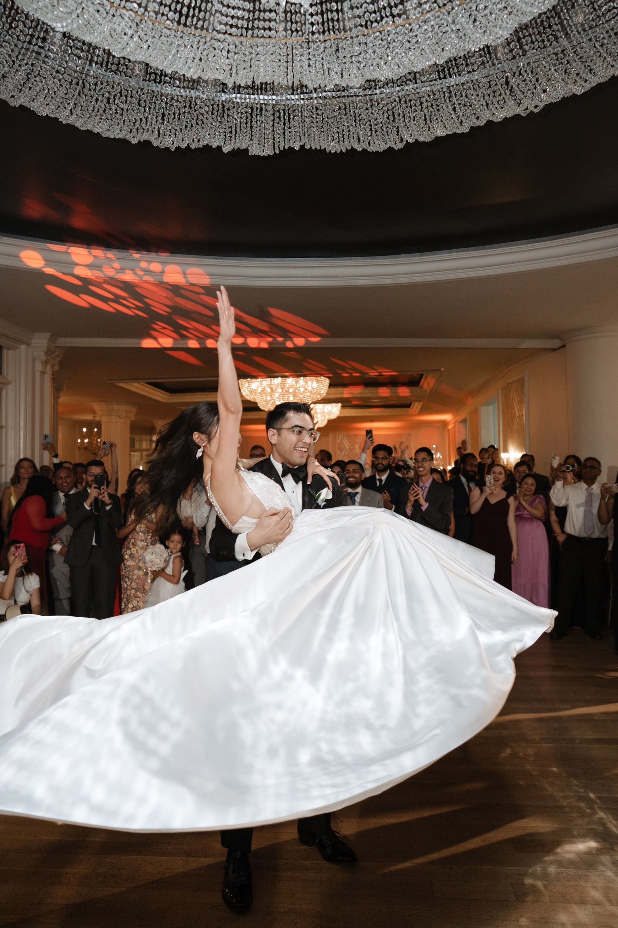 A stunning wedding with Asian style. Portrait and wedding photographer in New York