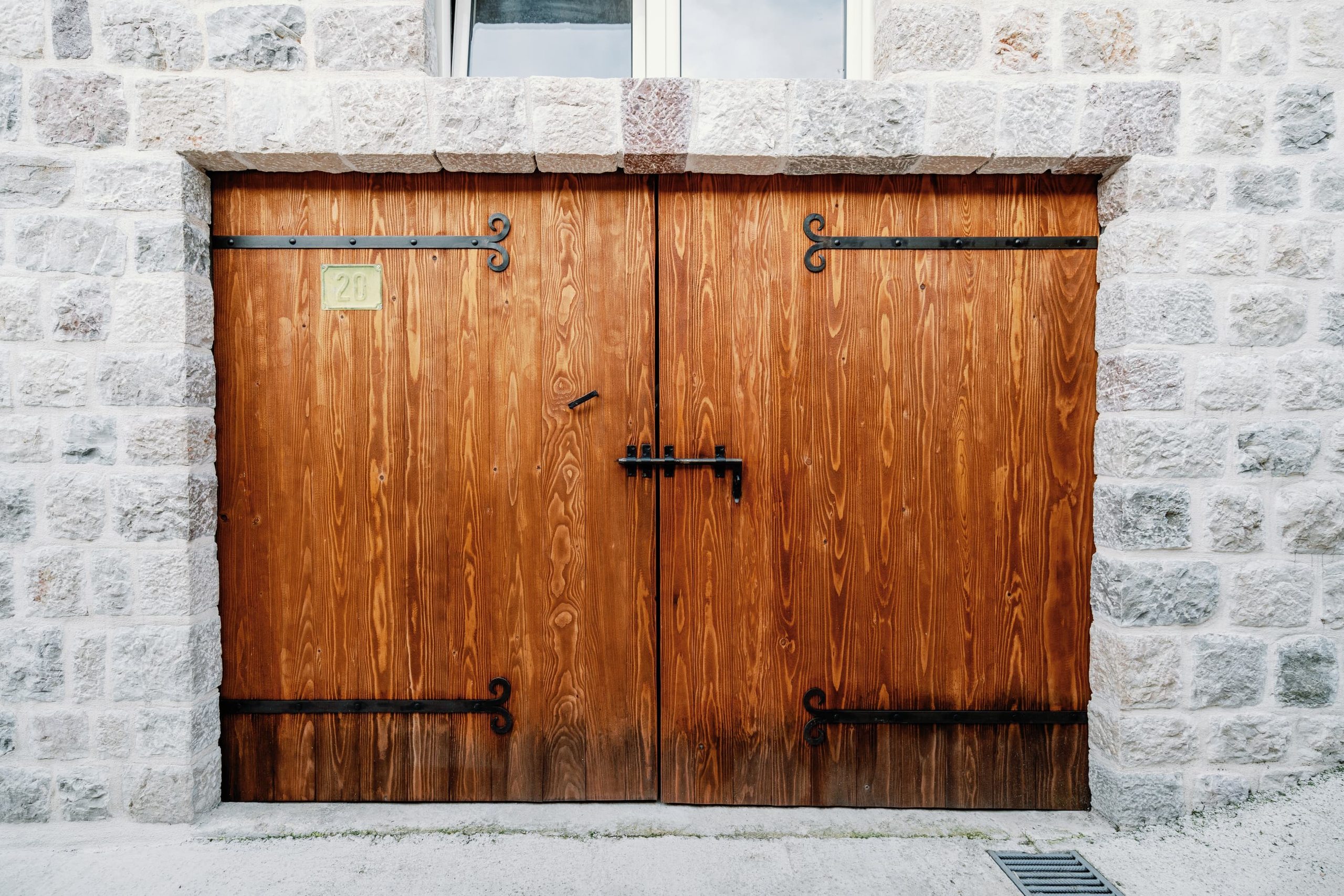 Real Estate Photography. Montenegro. EVAN ARISTOV WEDDING PHOTOGRAPHY — Seattle Wedding Photographer