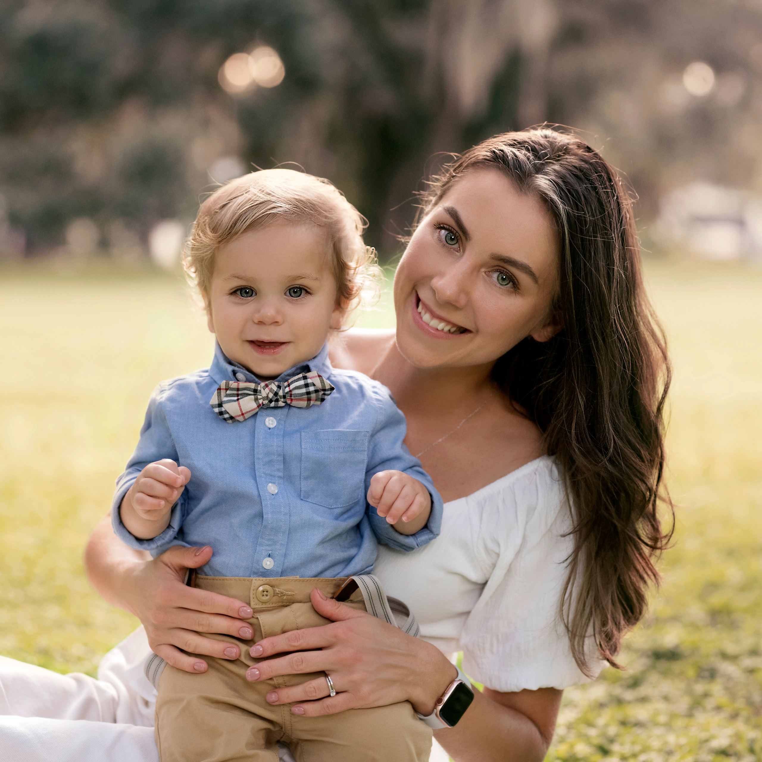 ONE YEAR. Portrait, kids and family photographer in Wesley Chapel Alina Alice Osipova