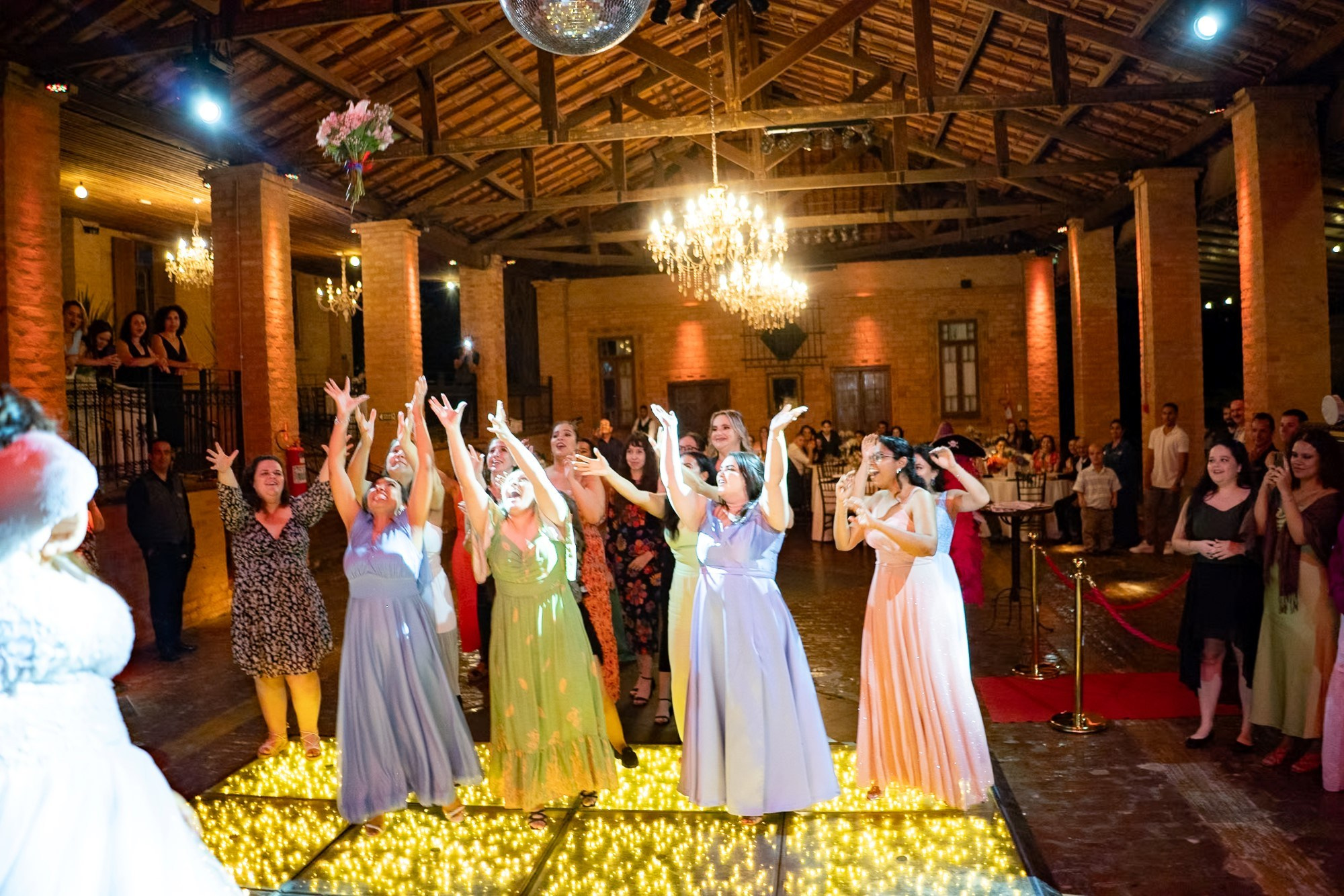 Casamento Geo e Renan — Igreja e Alvorada. Fotógrafo de casamento e Filmmaker de casamento