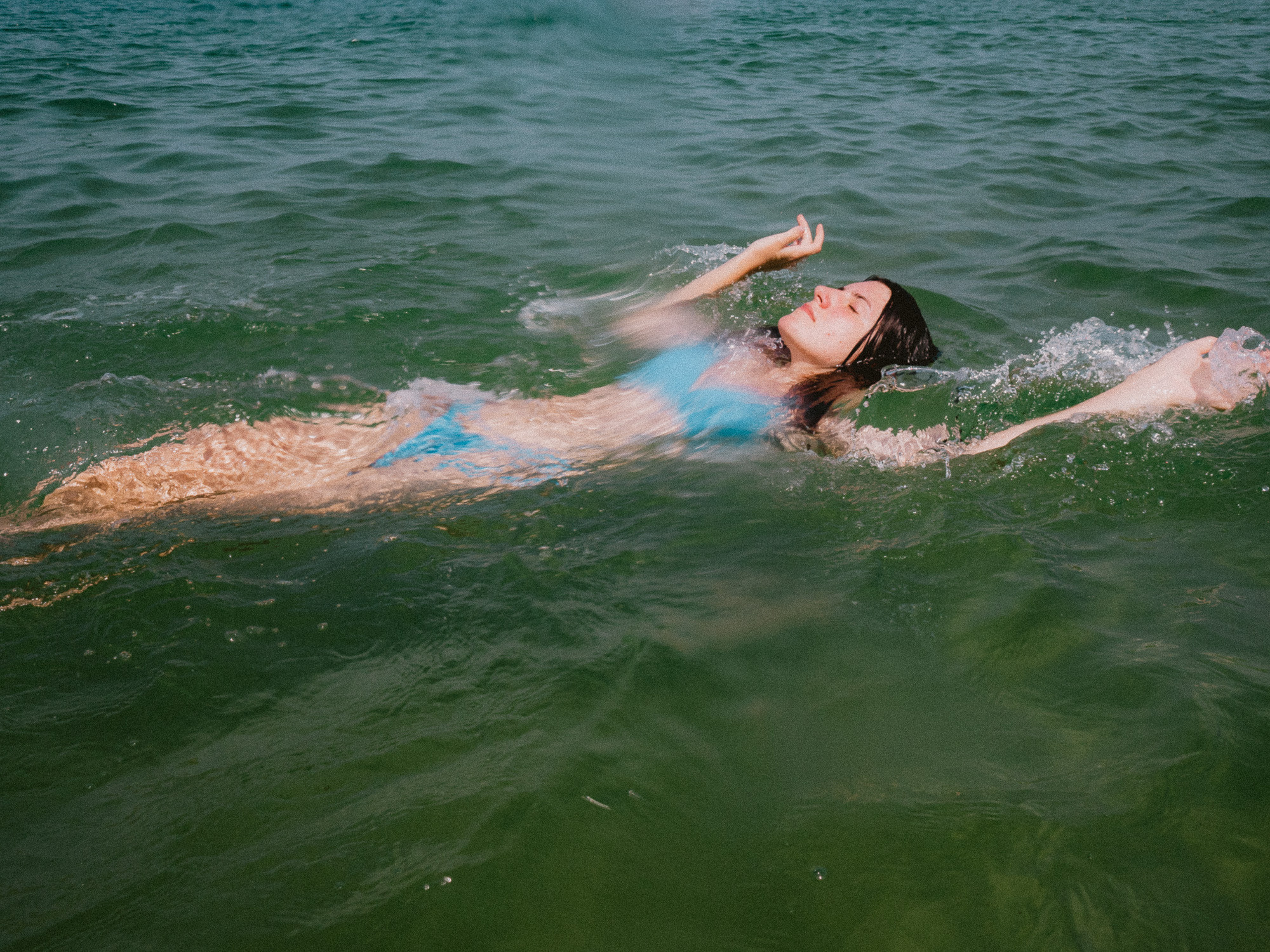 Карина. Film portrait photographer