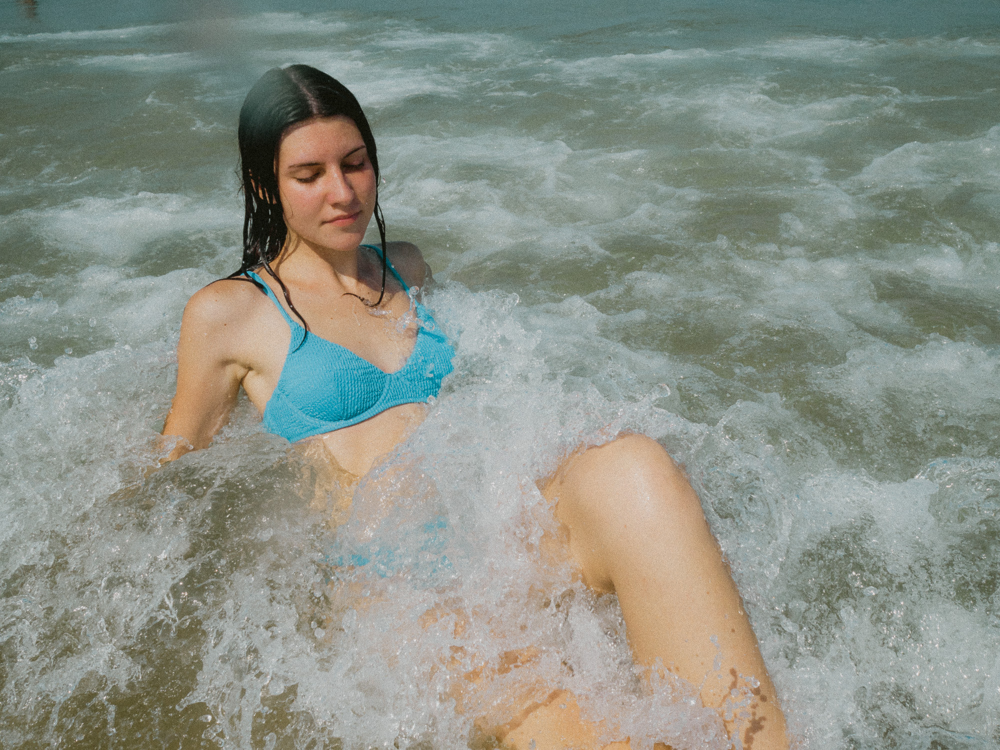 Карина. Film portrait photographer