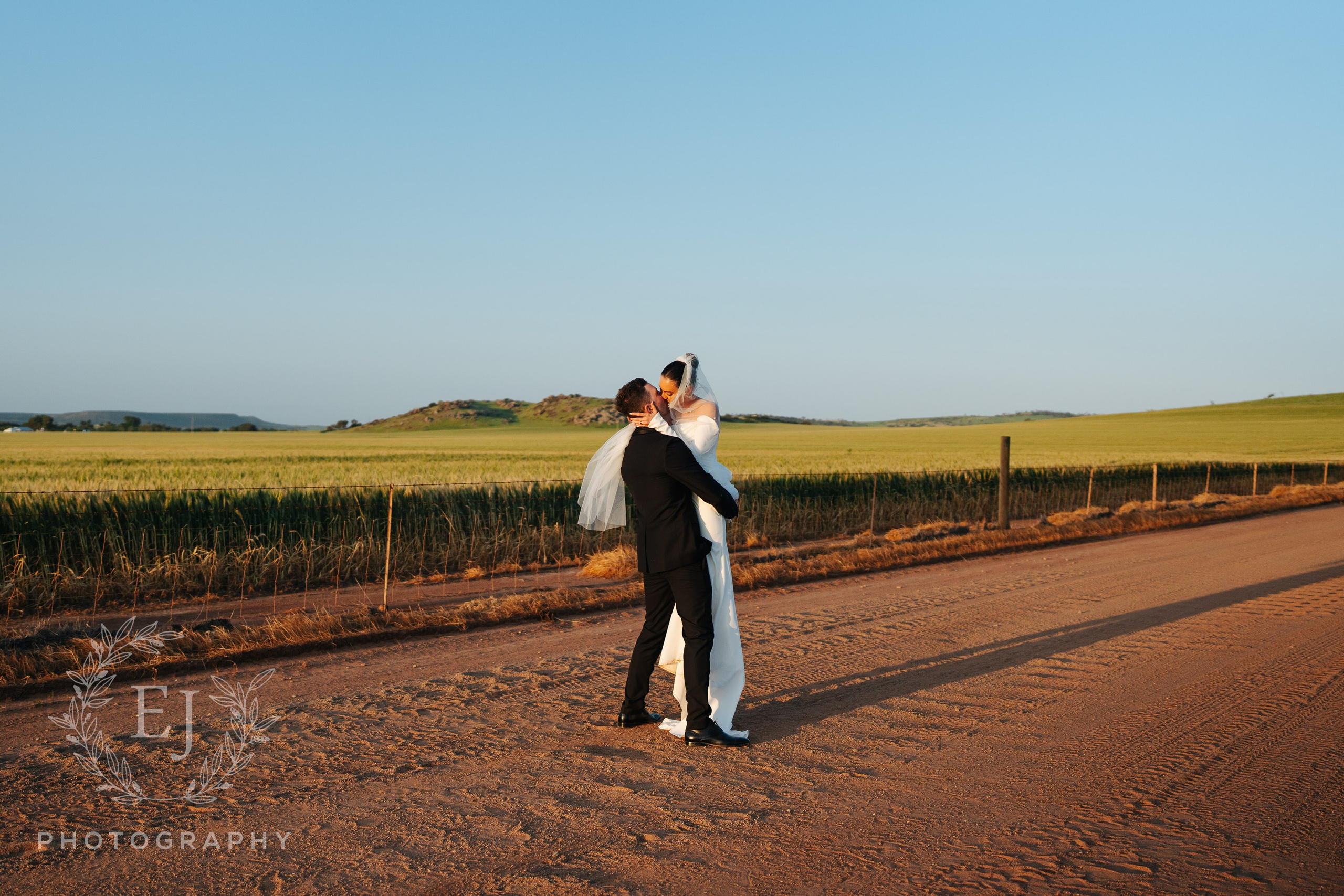 Amie & Jamie — Emu Creek Gardens, Geraldton. Emma Joy Photography