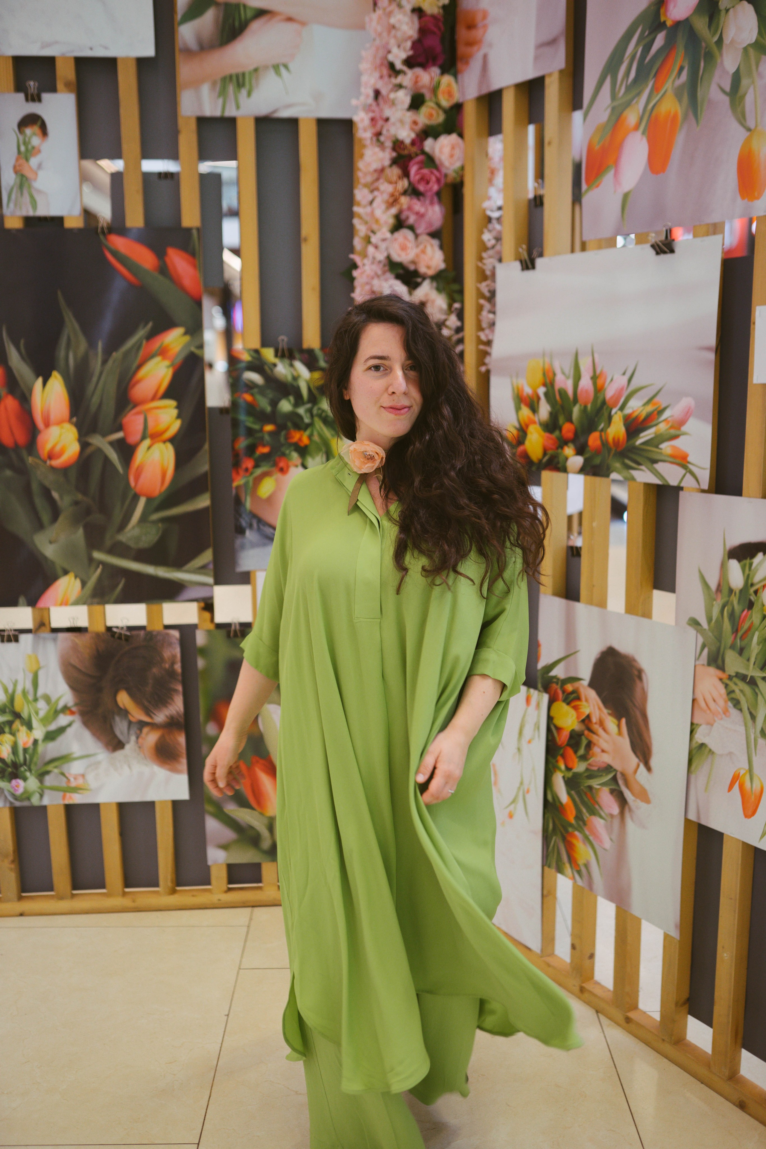 Expozitie Fotografie AFI BRASOVA fi Primăvară: Manifest Vizual despre Viață | Mădălina Beda. Madalina Beda- Artist vizual, fotograf, doula la nastere, consultant babywearing Brasov si in toata tara