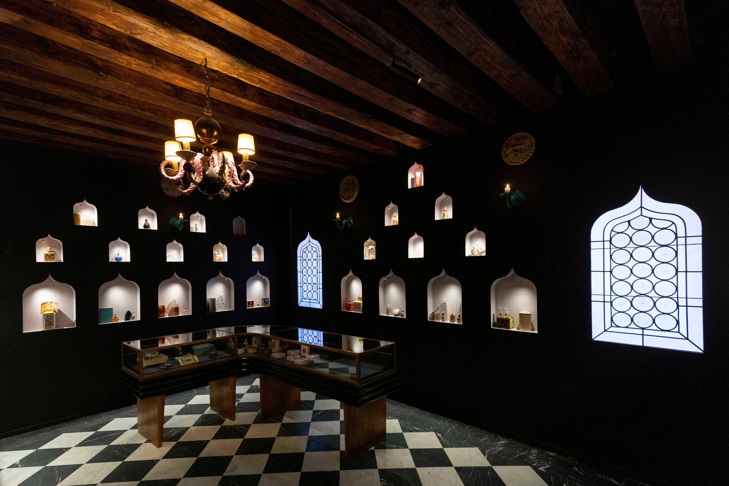 LA NOTA MANCANTE — Inaugural Exhibition. ELEN BEZHEN
