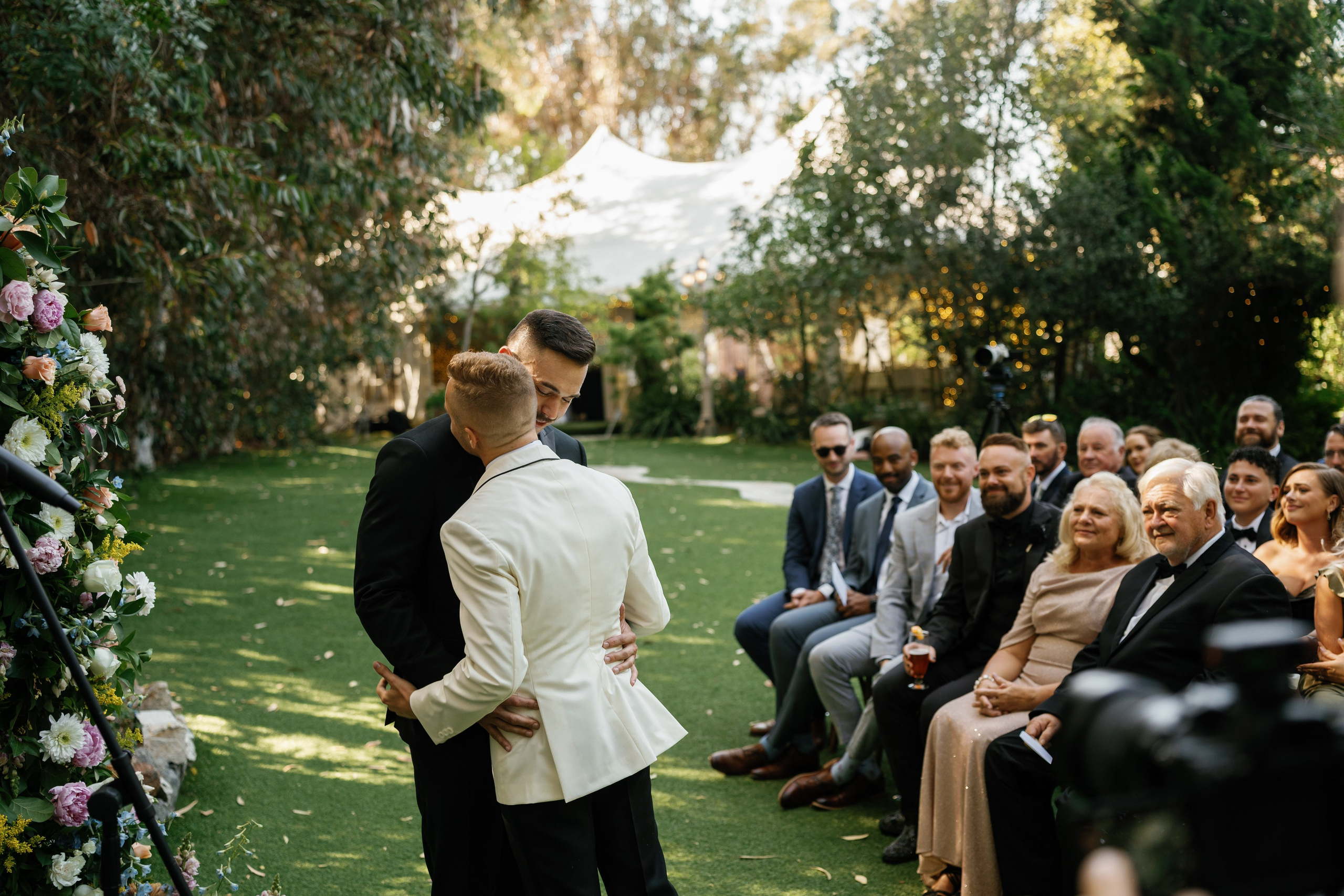 LGBT wedding photographer in California. Wedding Photography & Videography Team in California, Los Angeles, San Francisco, San Diego and Travel