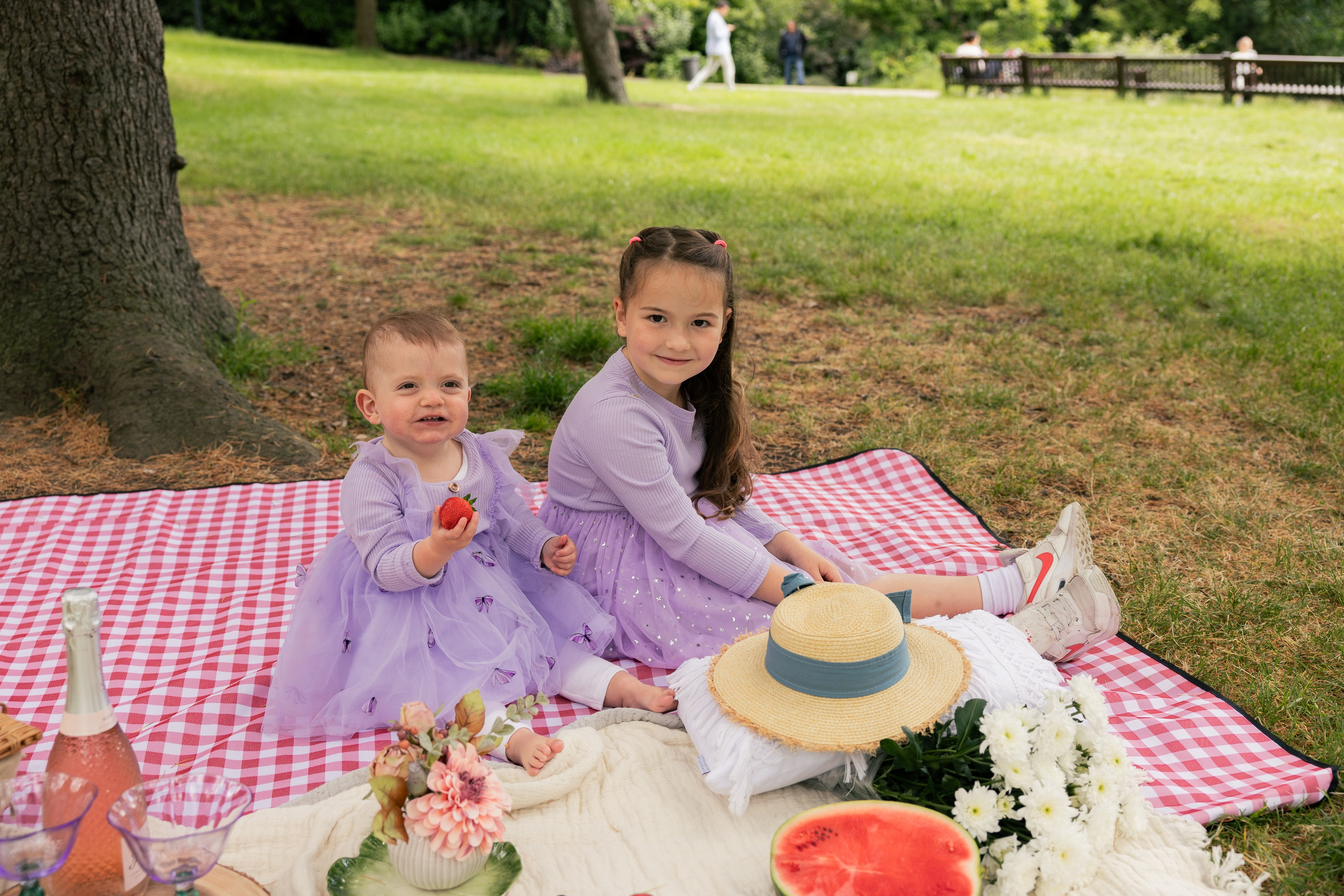 Families. PHOTOGRAPHER IN LONDON