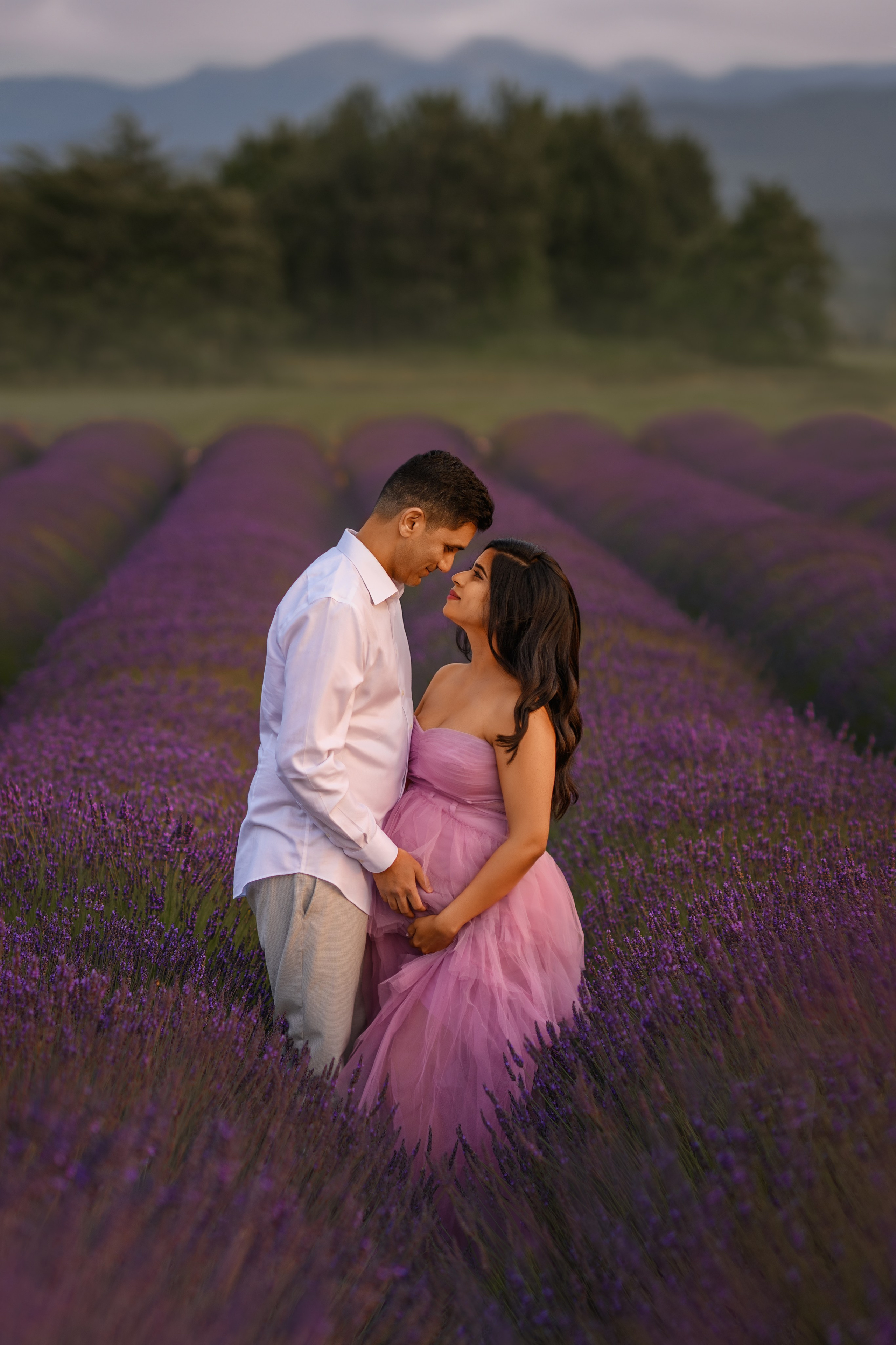 Praveena. Wedding & family photography in Seattle area. Helen Michelle photographer