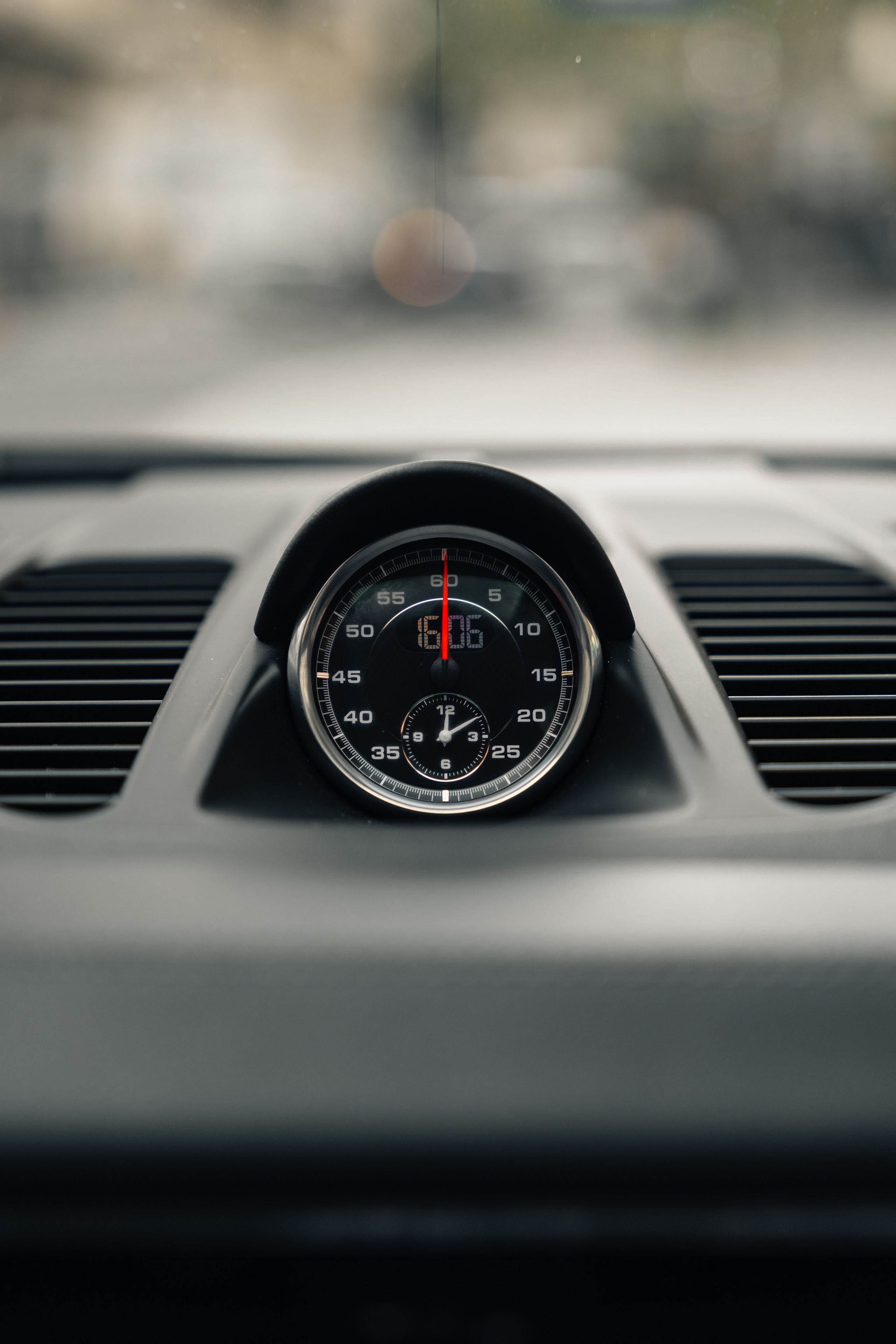 Porsche 991 Carrera 4. Photographer in Paris — Vitalii Motruk