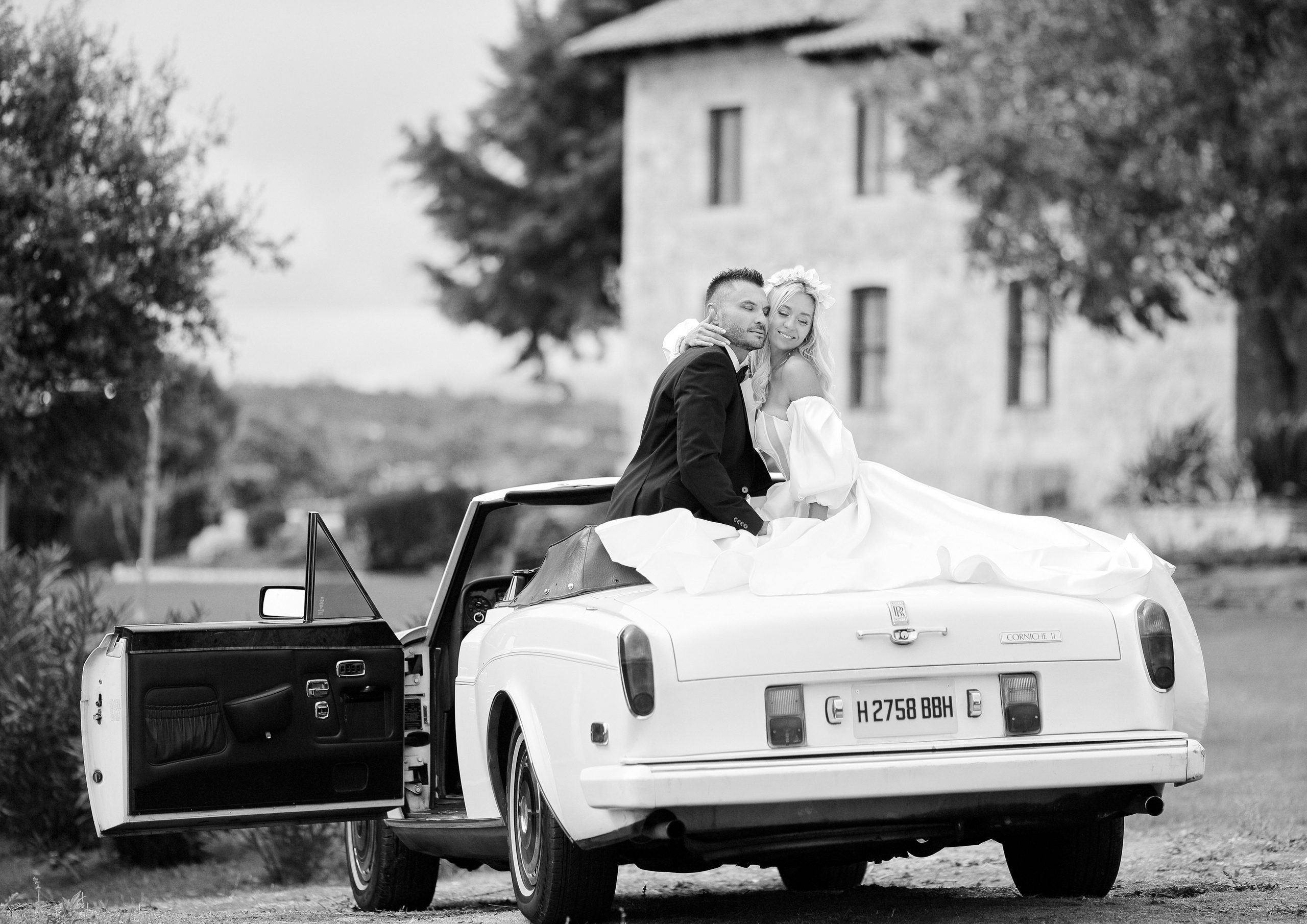 Madrid. Finca El Gasco. Luxury wedding, portrait, family photographer over Europe