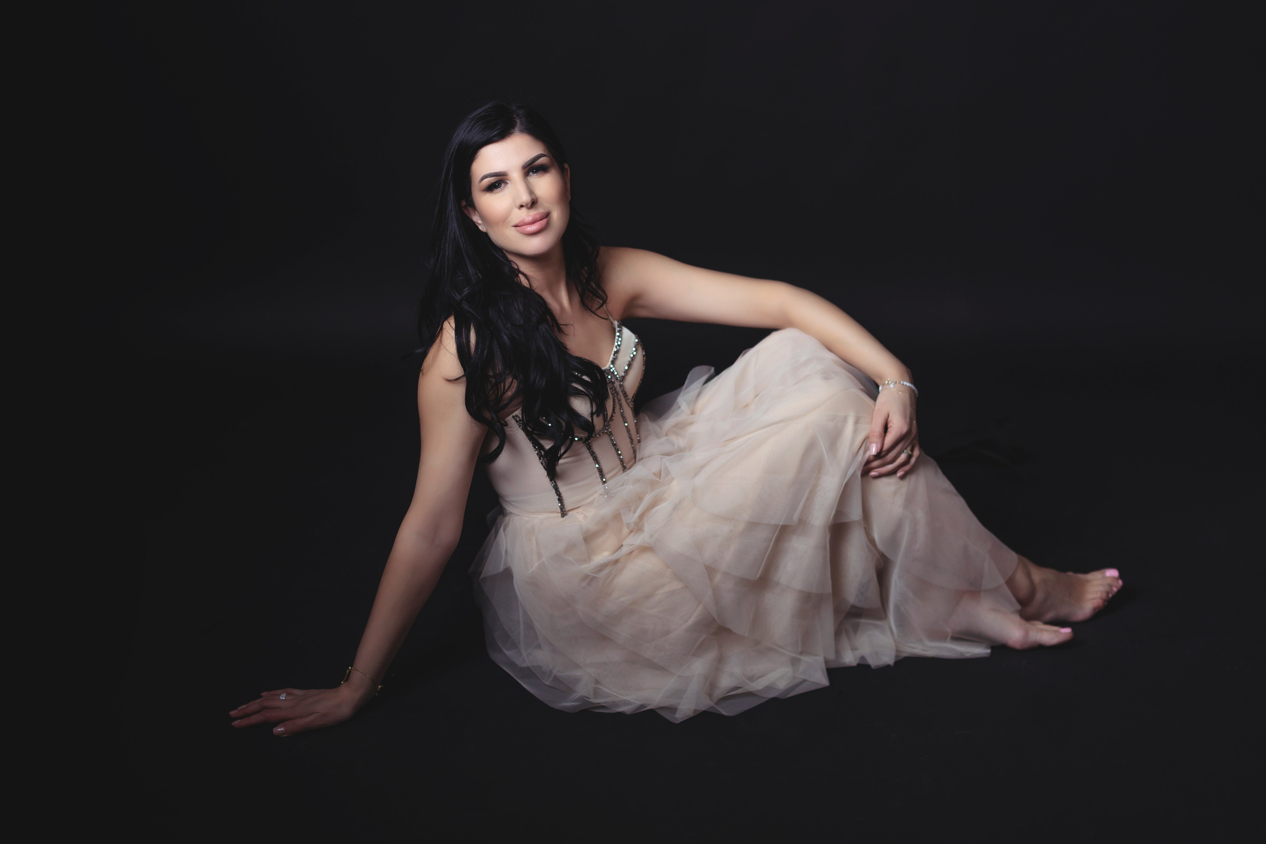 Portrete Constanta - O clipa de sinceritate in faţa camerei. Elena Mascan – Fotograf newborn, maternitate, portret, smash the cake & branding personal | La Femme Studio Photograpy|Constanţa