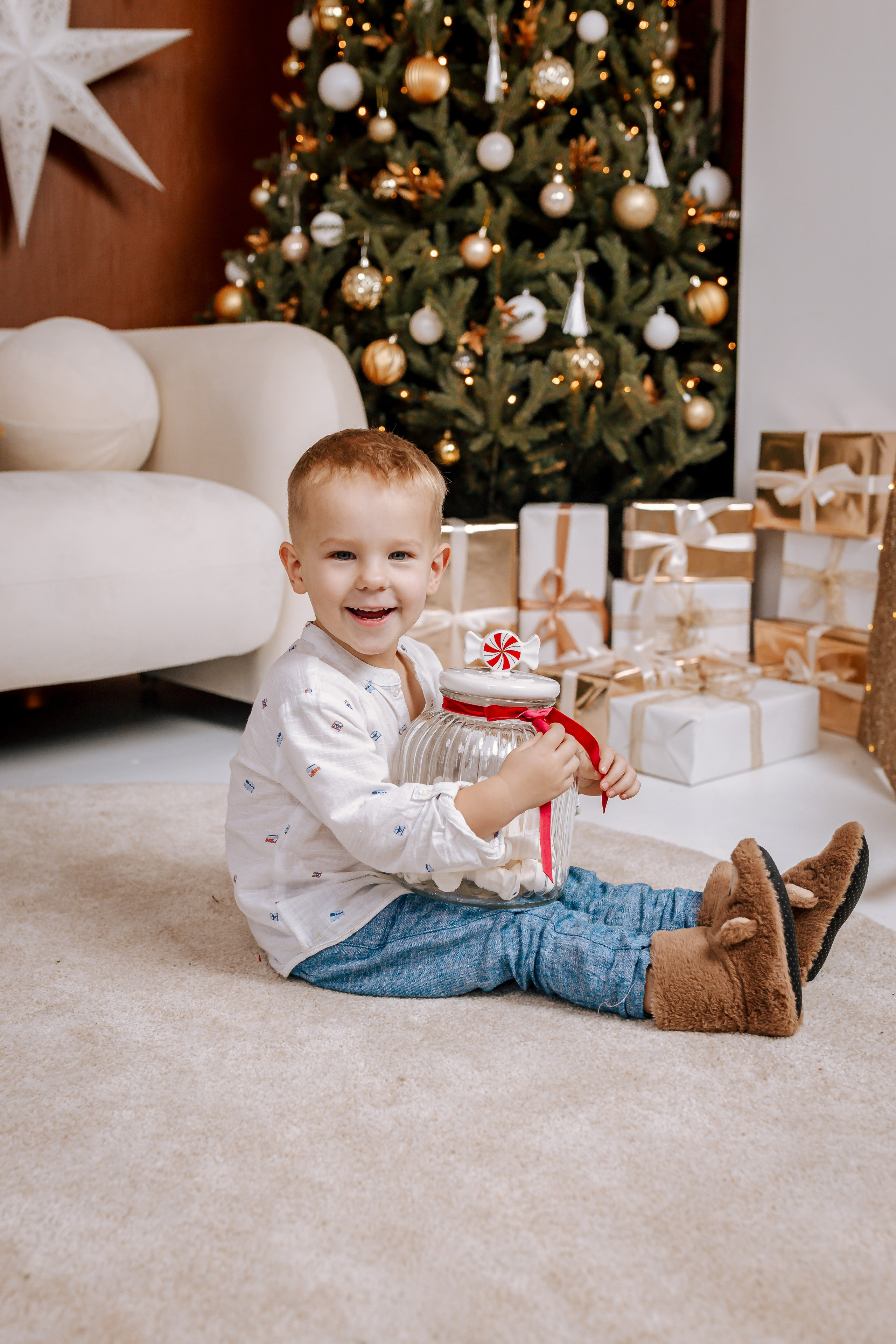 Ziemassvētki studijā. Home