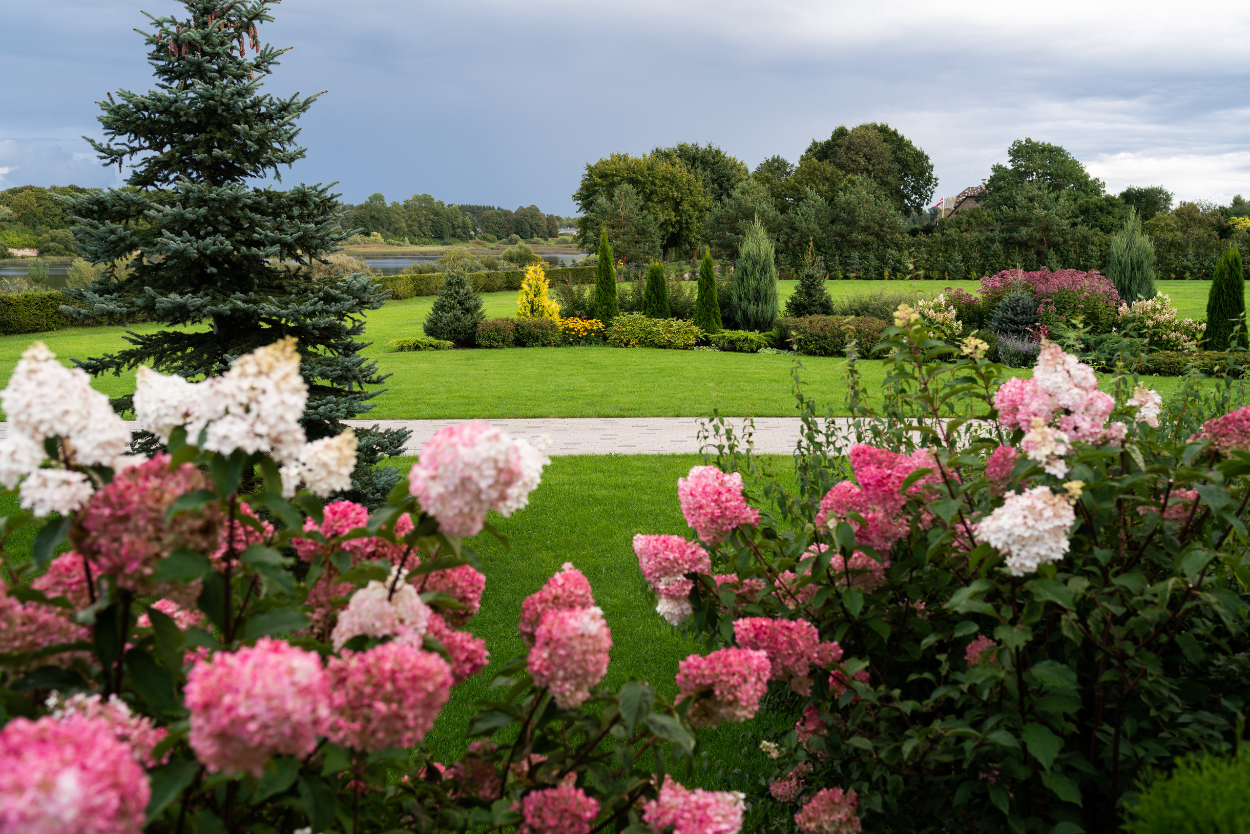 Kāzas viesu namā «Svētku pils». ROLFS VENDIŅŠ - KĀZU FOTOGRĀFS | Rīgā un visā Latvijā