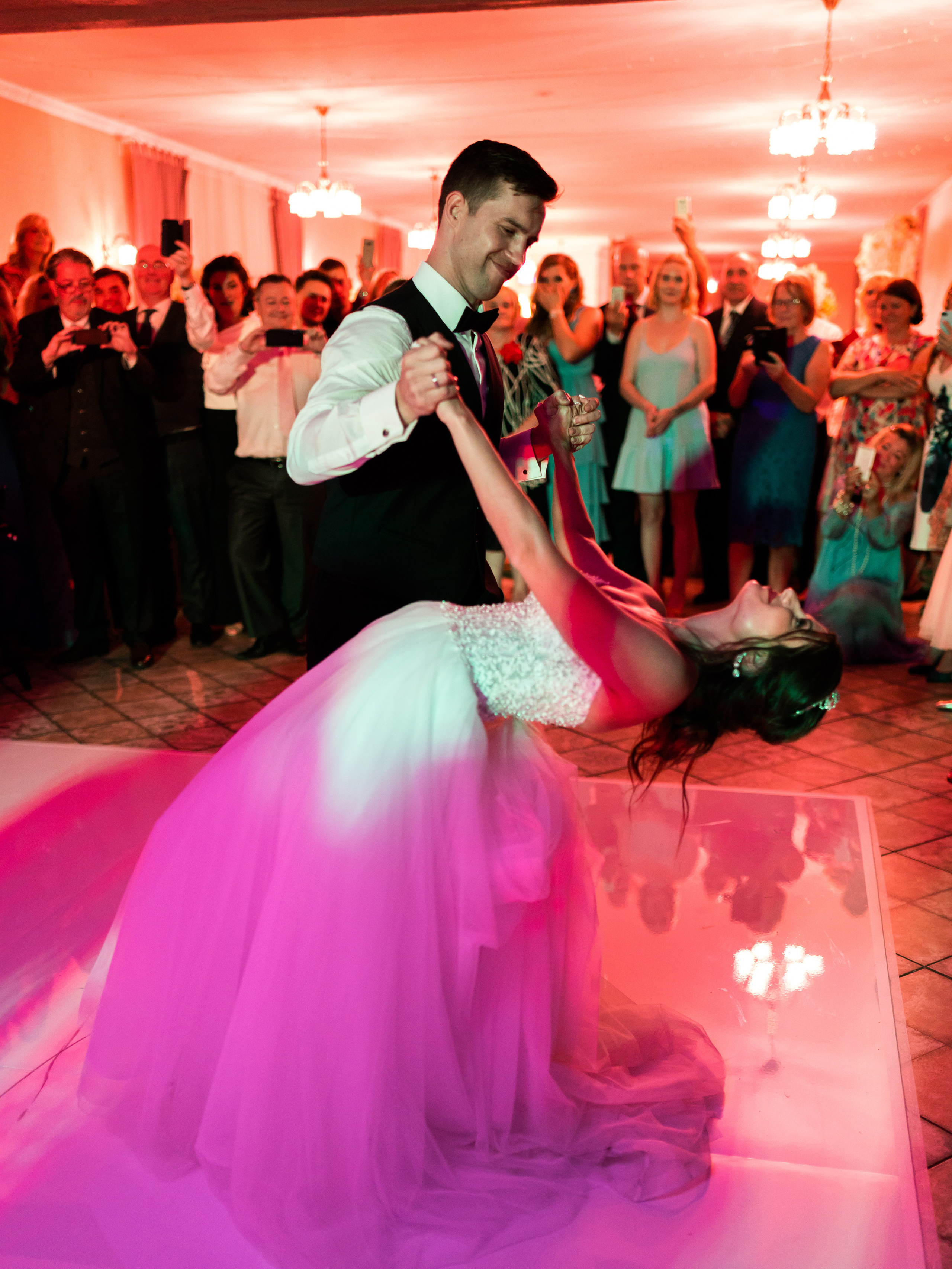 Kāzas viesu namā «Debesu bļoda». ROLFS VENDIŅŠ - KĀZU FOTOGRĀFS | Rīgā un visā Latvijā