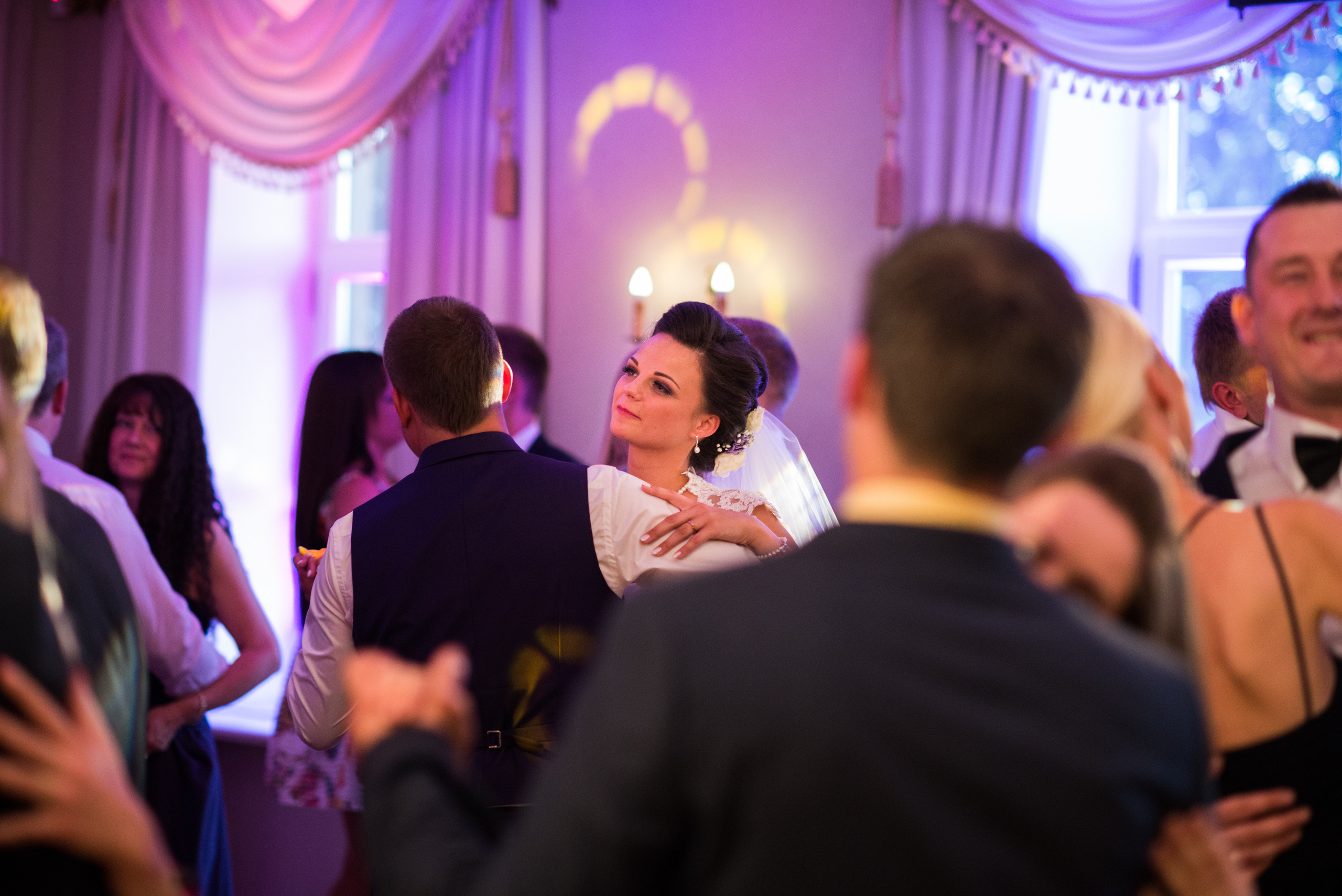 Kāzas Skrundas muižā. ROLFS VENDIŅŠ - KĀZU FOTOGRĀFS | Rīgā un visā Latvijā