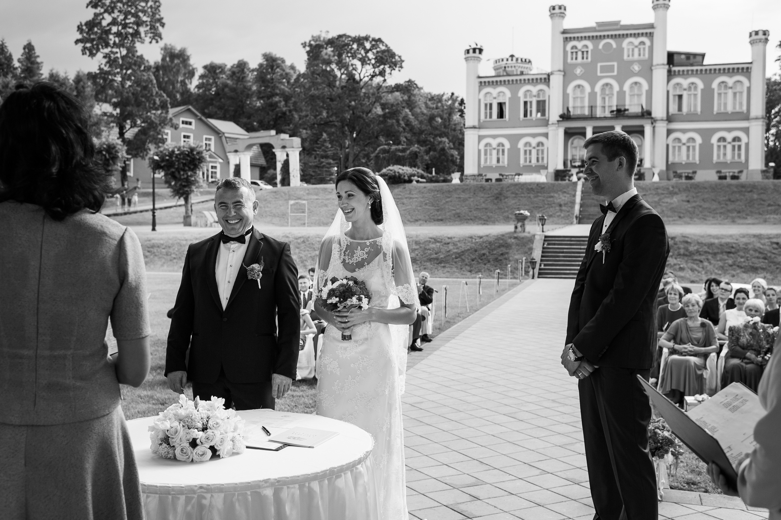 Kāzas Bīriņu pilī. ROLFS VENDIŅŠ - KĀZU FOTOGRĀFS | Rīgā un visā Latvijā