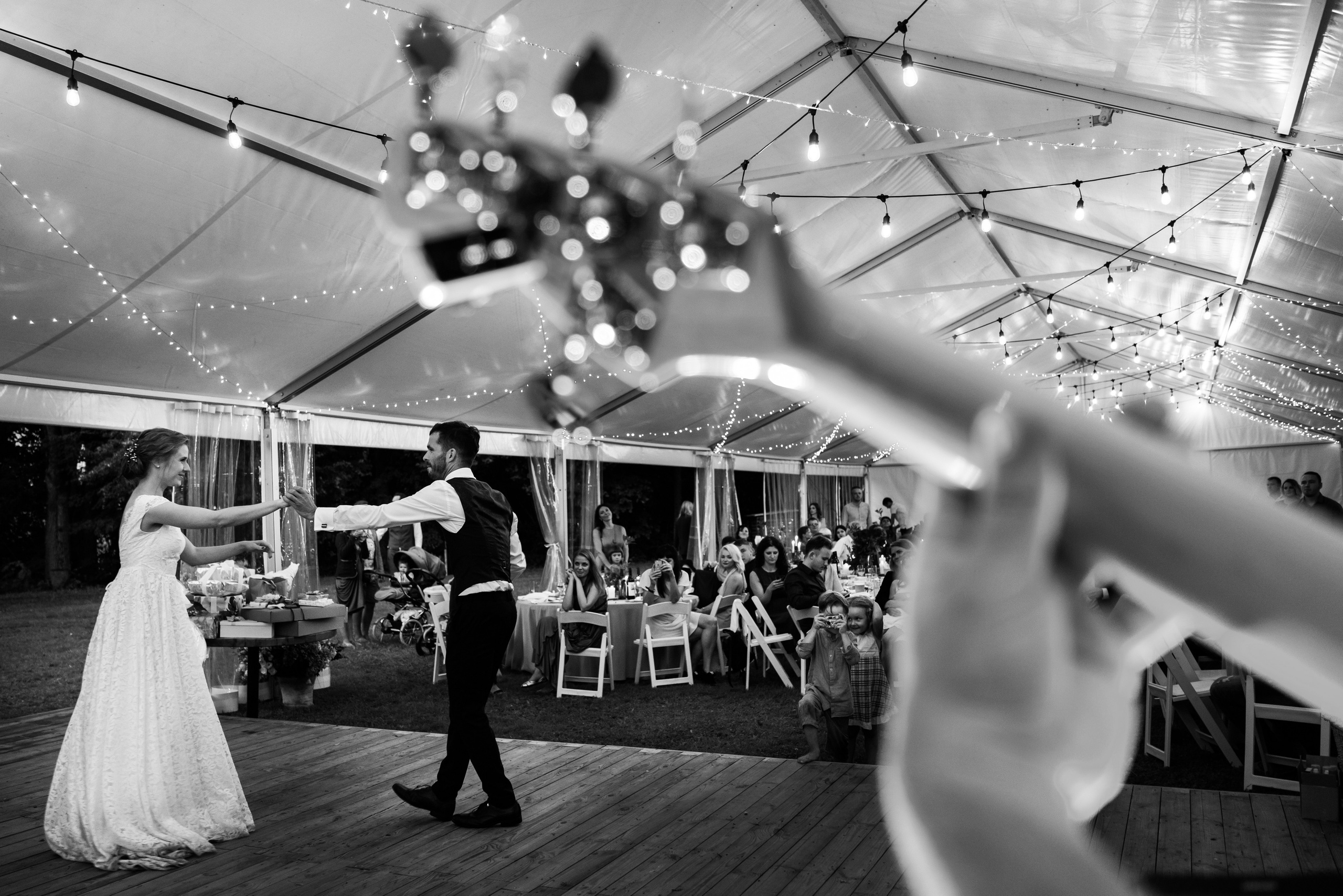 Kāzas lauku stilā. ROLFS VENDIŅŠ - KĀZU FOTOGRĀFS | Rīgā un visā Latvijā