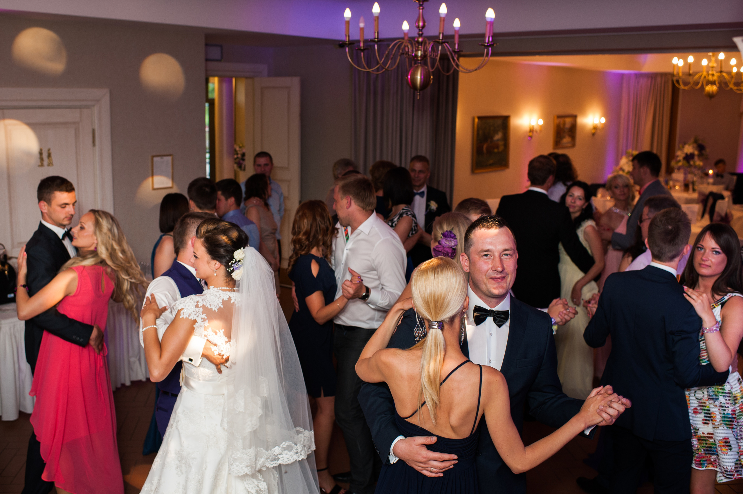 Kāzas Skrundas muižā. ROLFS VENDIŅŠ - KĀZU FOTOGRĀFS | Rīgā un visā Latvijā