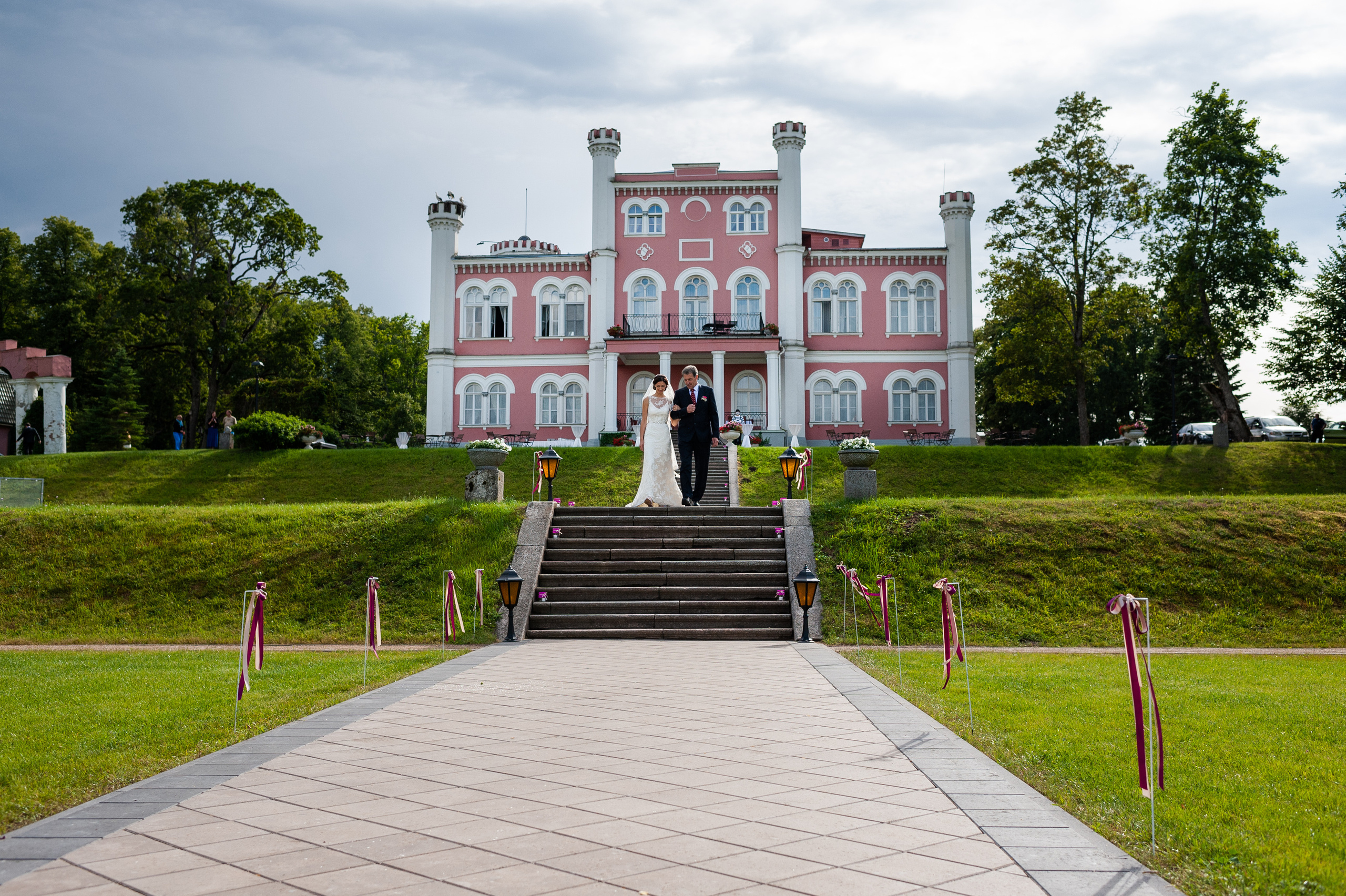 Kāzas Bīriņu pilī. ROLFS VENDIŅŠ - KĀZU FOTOGRĀFS | Rīgā un visā Latvijā