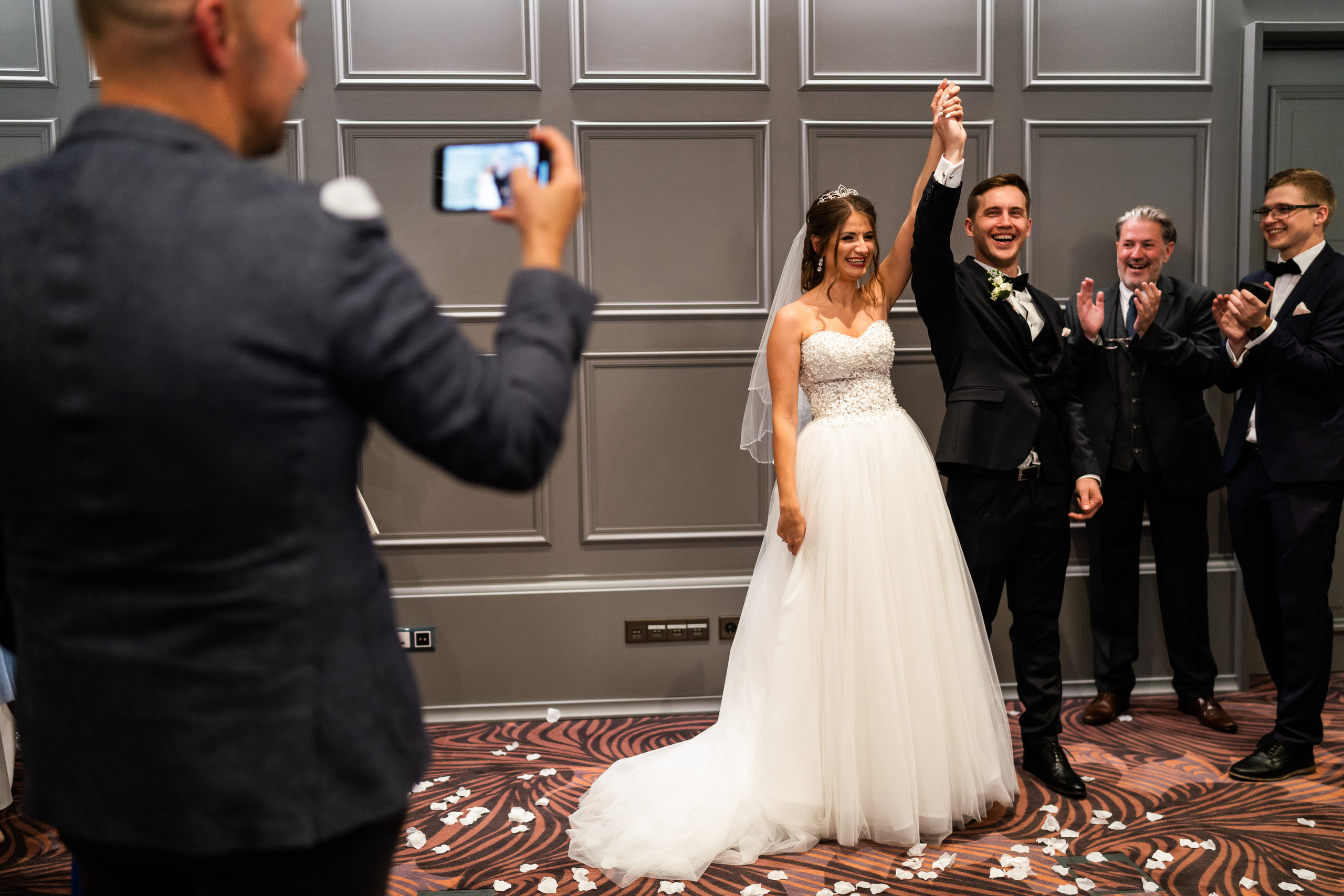 Kāzas viesu namā «Debesu bļoda». ROLFS VENDIŅŠ - KĀZU FOTOGRĀFS | Rīgā un visā Latvijā