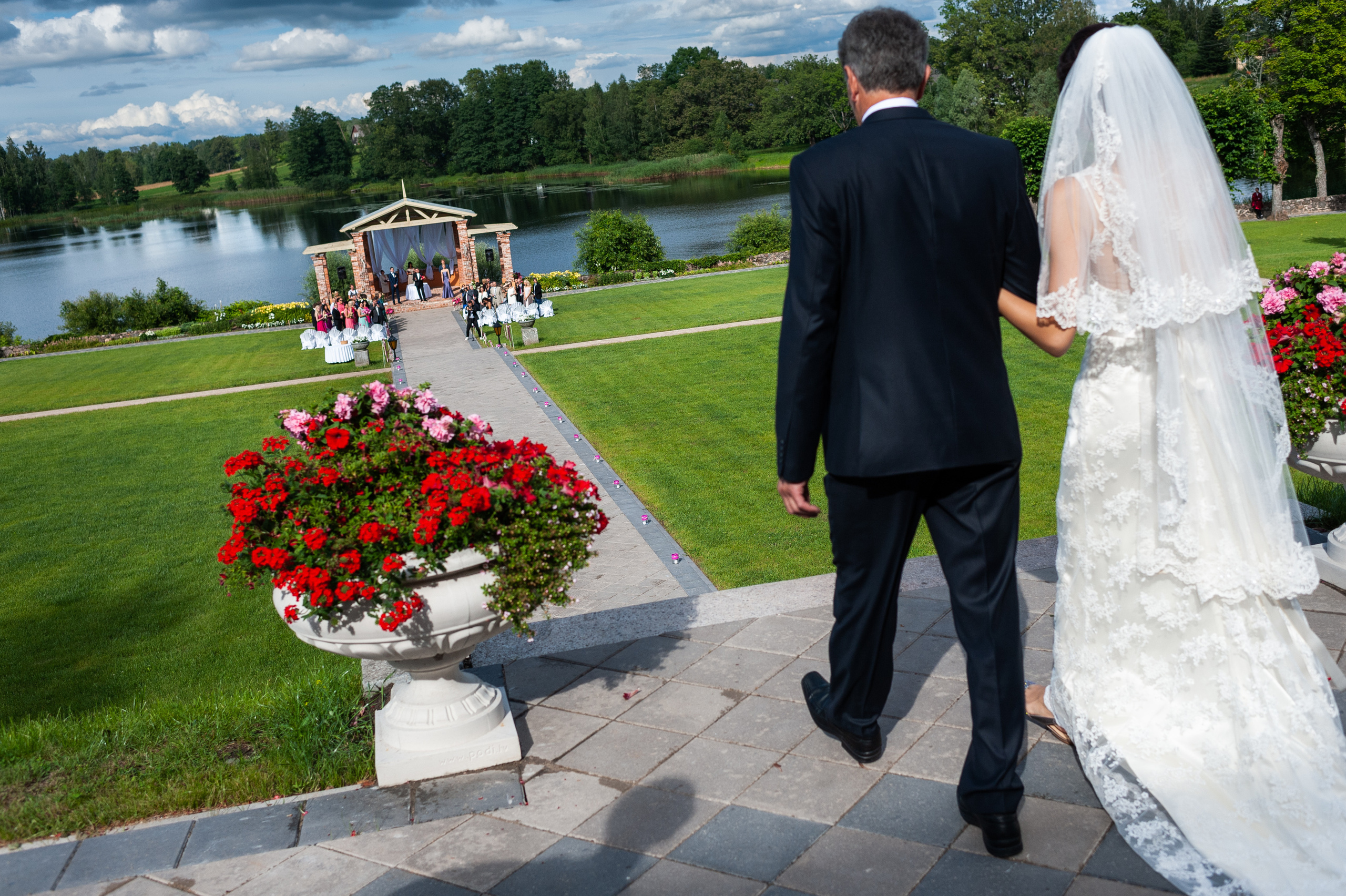 Kāzas Bīriņu pilī. ROLFS VENDIŅŠ - KĀZU FOTOGRĀFS | Rīgā un visā Latvijā