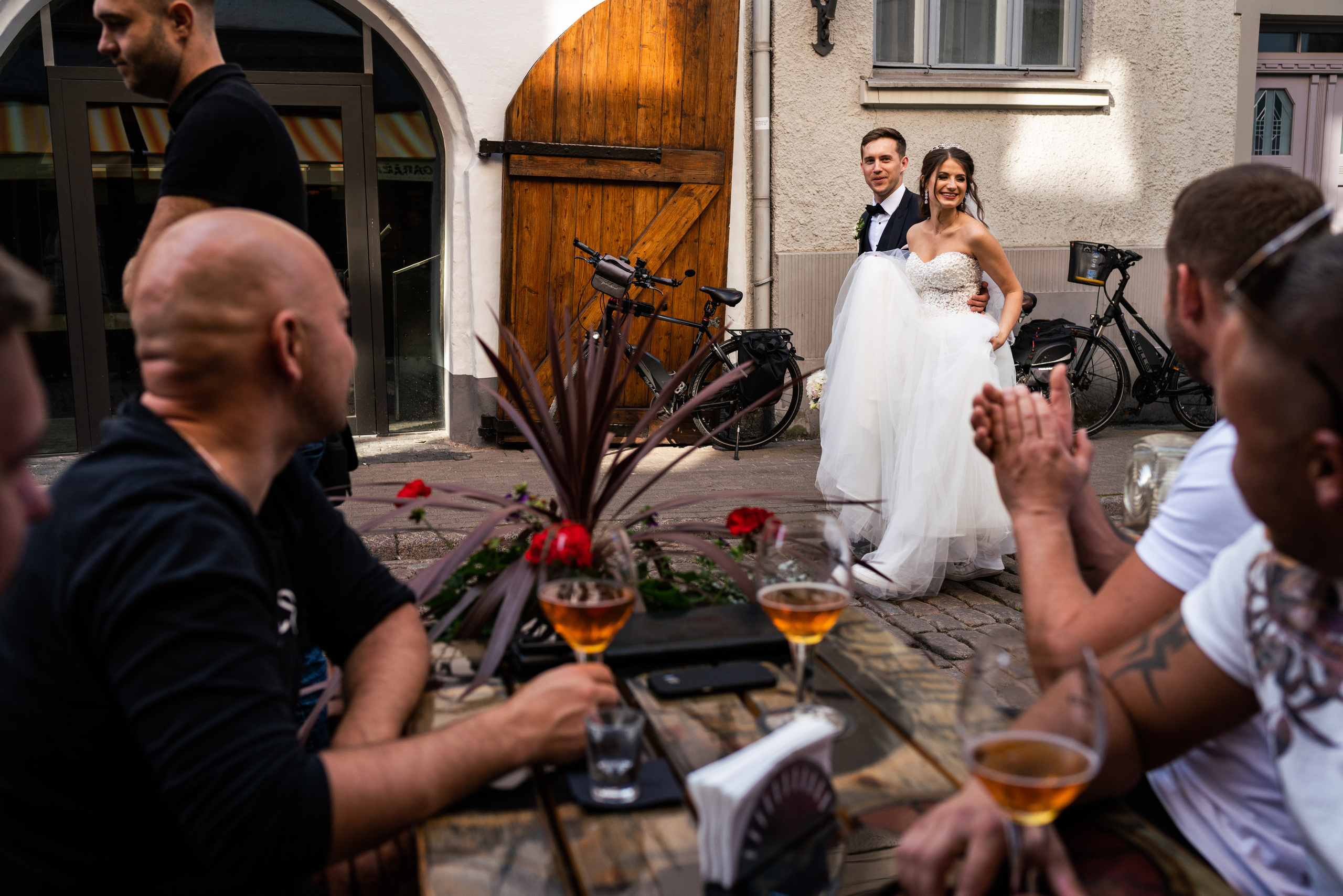 Kāzas viesu namā «Debesu bļoda». ROLFS VENDIŅŠ - KĀZU FOTOGRĀFS | Rīgā un visā Latvijā