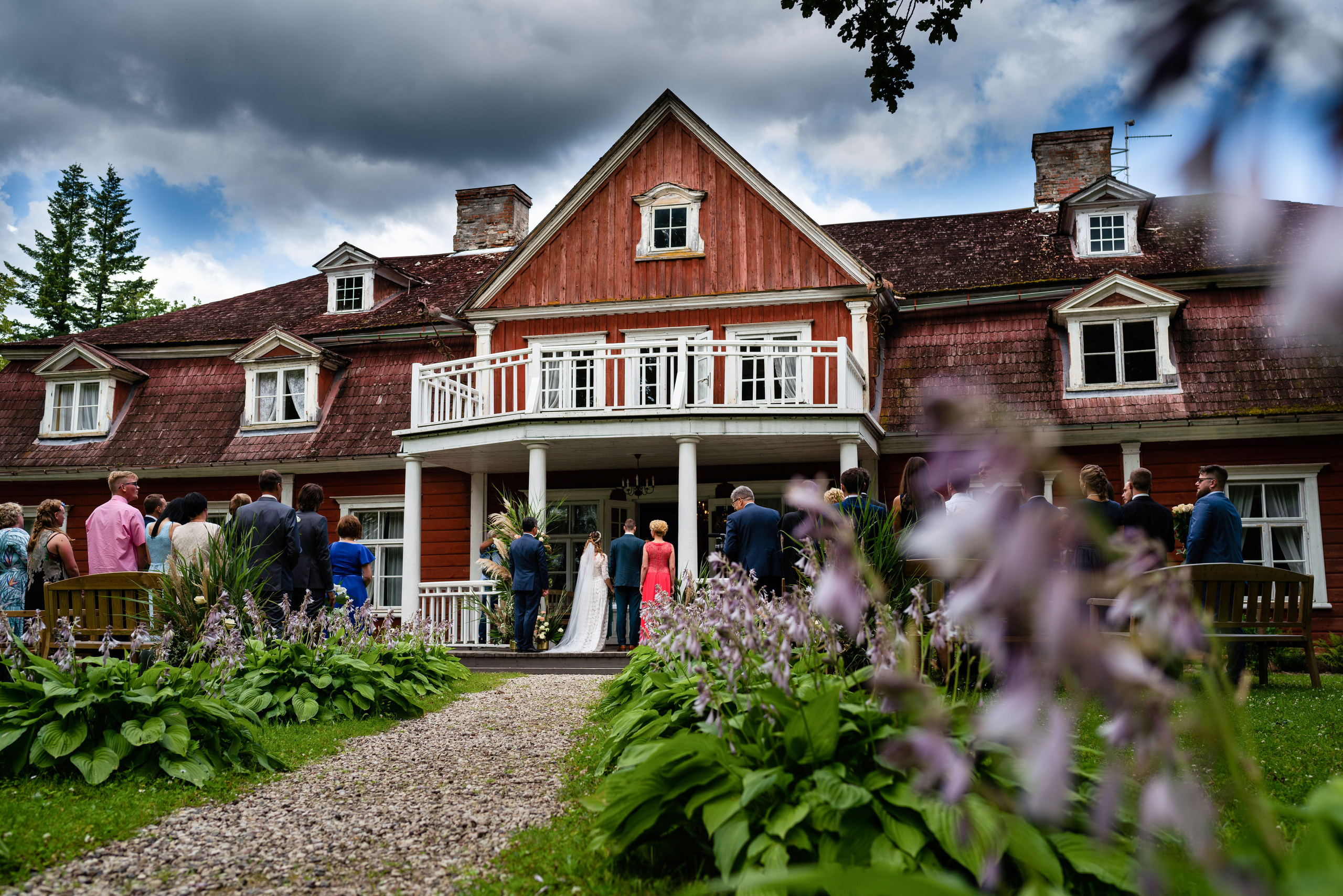Kāzas Springšļu dzirnavās. ROLFS VENDIŅŠ - KĀZU FOTOGRĀFS | Rīgā un visā Latvijā