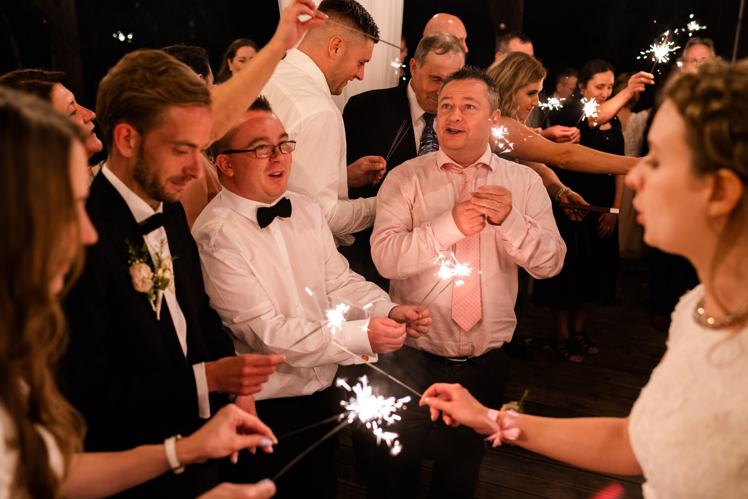 Kāzas viesu namā «Debesu bļoda». ROLFS VENDIŅŠ - KĀZU FOTOGRĀFS | Rīgā un visā Latvijā