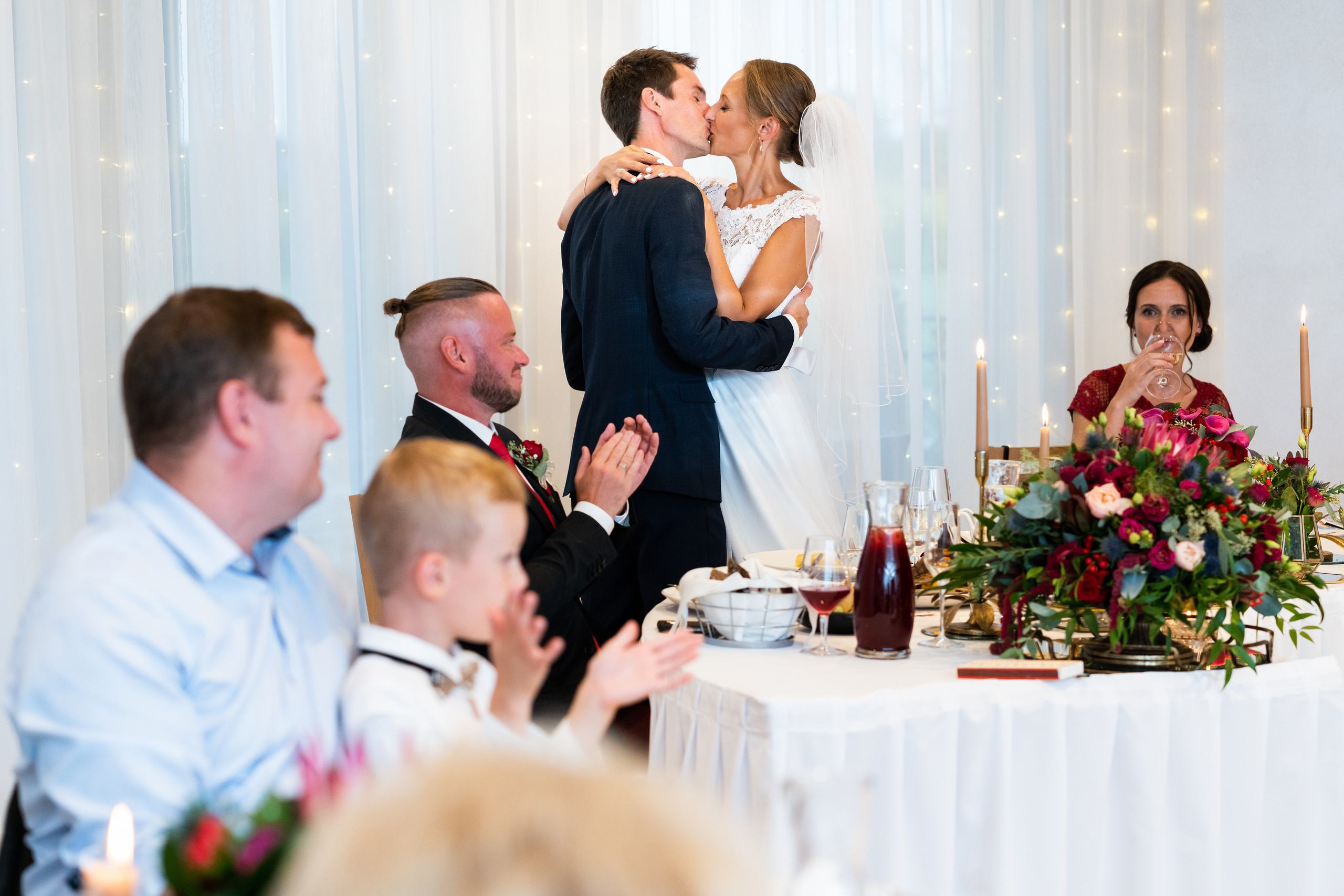 Kāzas viesu namā «Svētku pils». ROLFS VENDIŅŠ - KĀZU FOTOGRĀFS | Rīgā un visā Latvijā