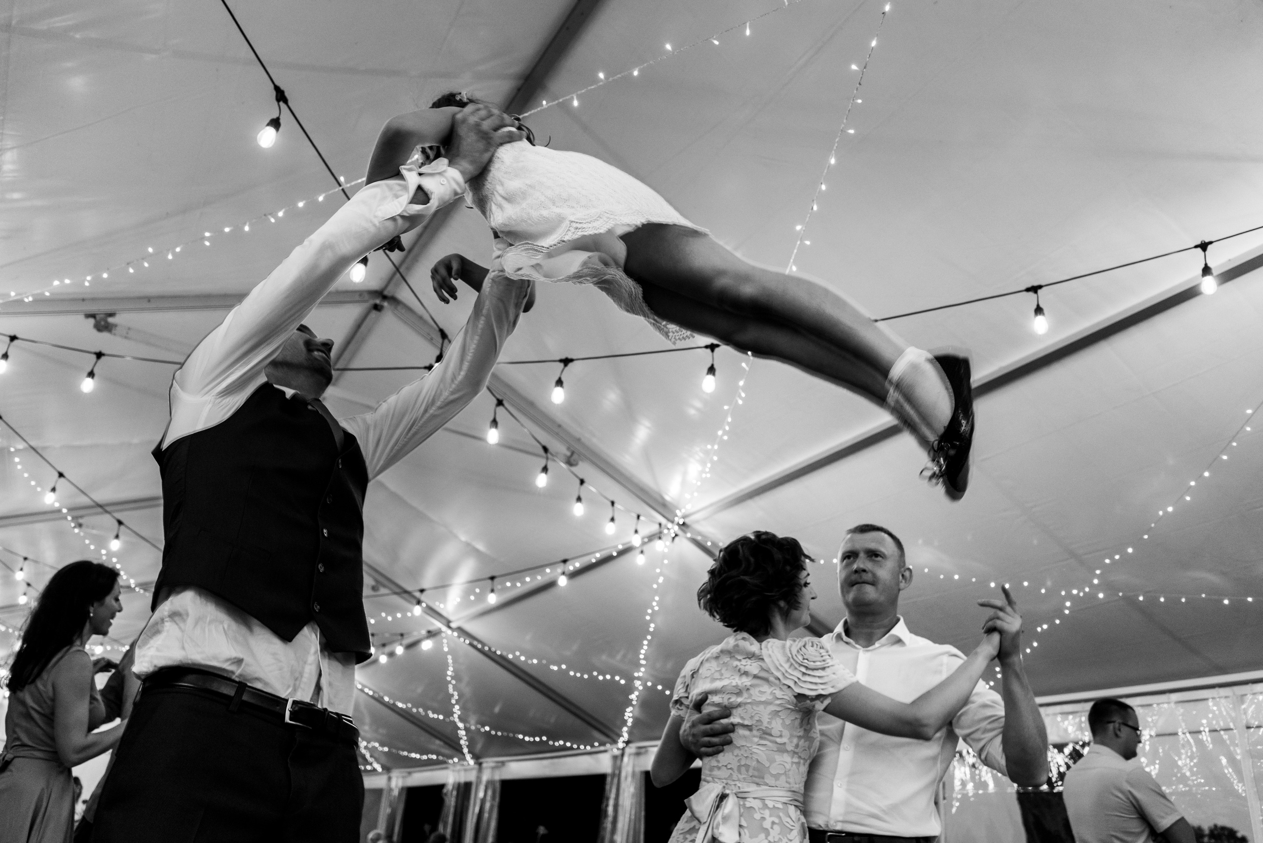 Kāzas lauku stilā. ROLFS VENDIŅŠ - KĀZU FOTOGRĀFS | Rīgā un visā Latvijā