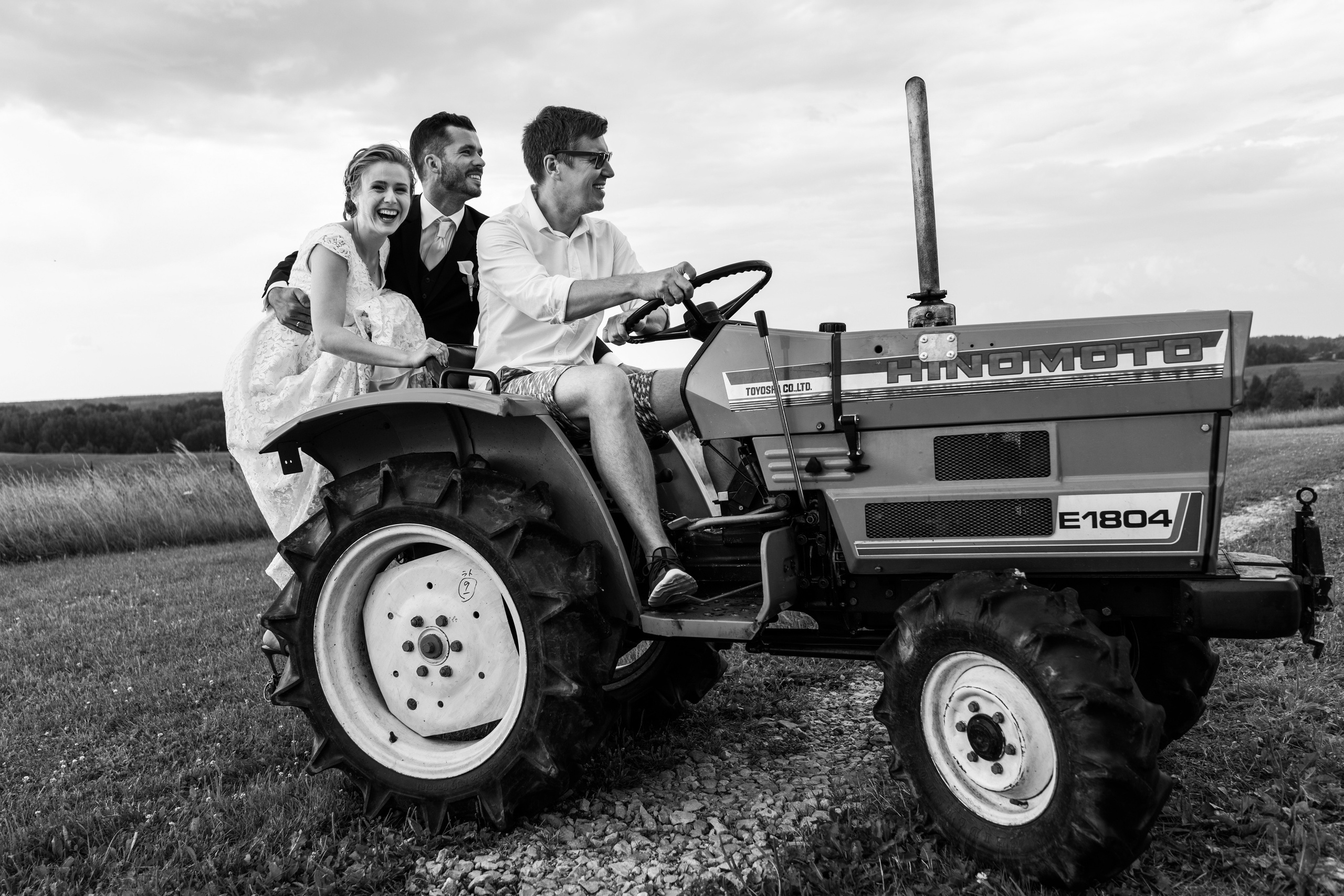 Kāzas lauku stilā. ROLFS VENDIŅŠ - KĀZU FOTOGRĀFS | Rīgā un visā Latvijā
